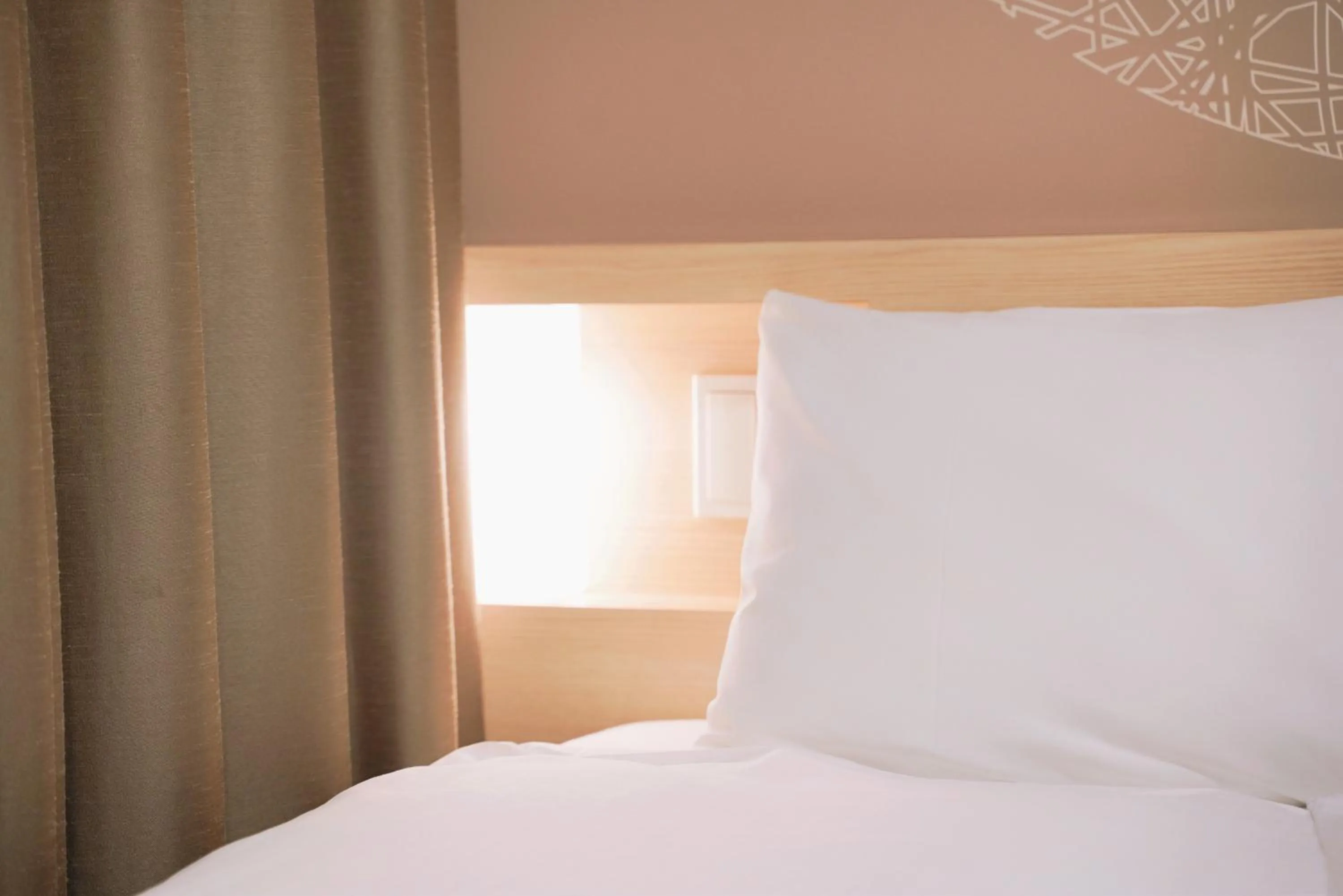 Bed in Park Central Sakura Hotel