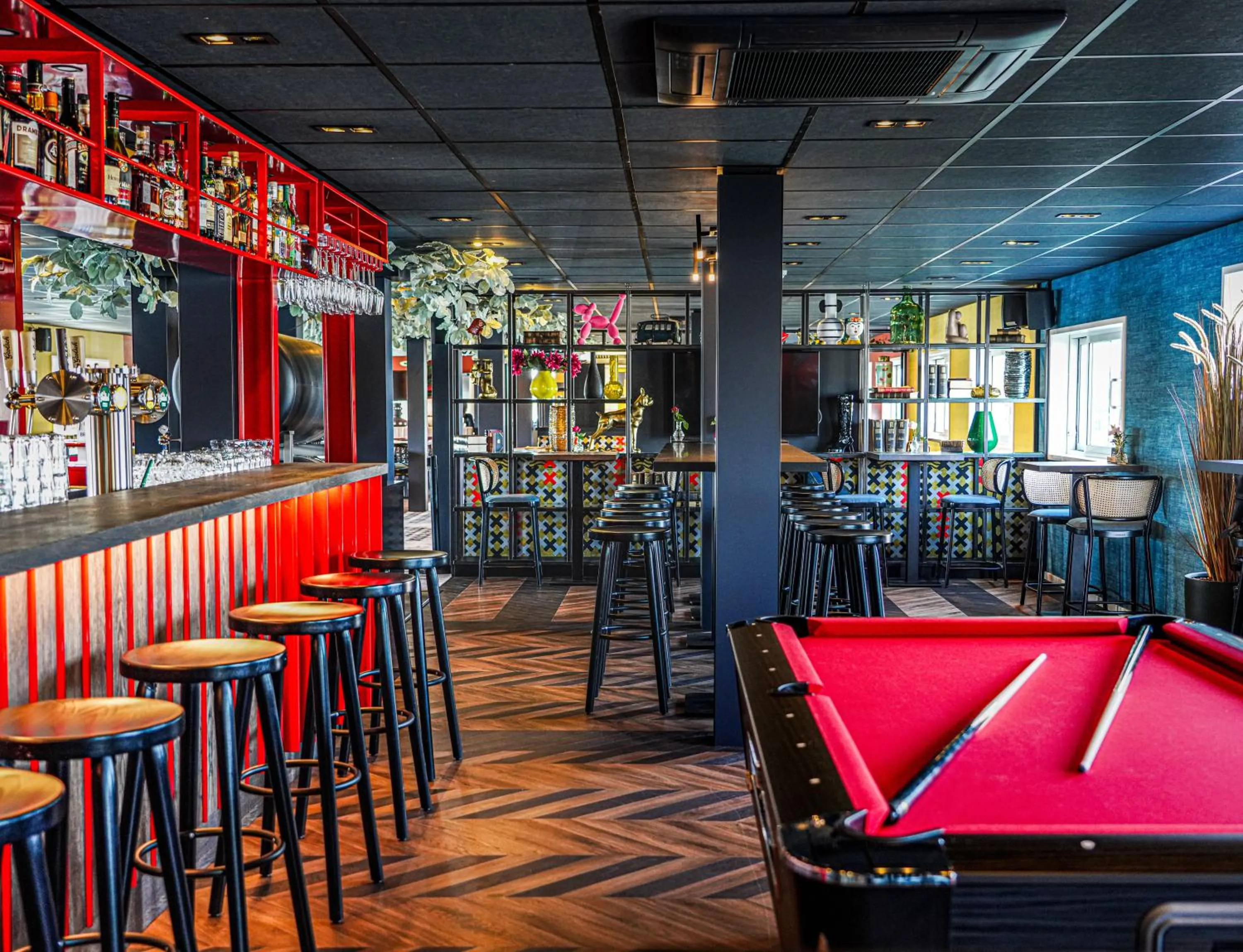 Communal lounge/ TV room in Botel