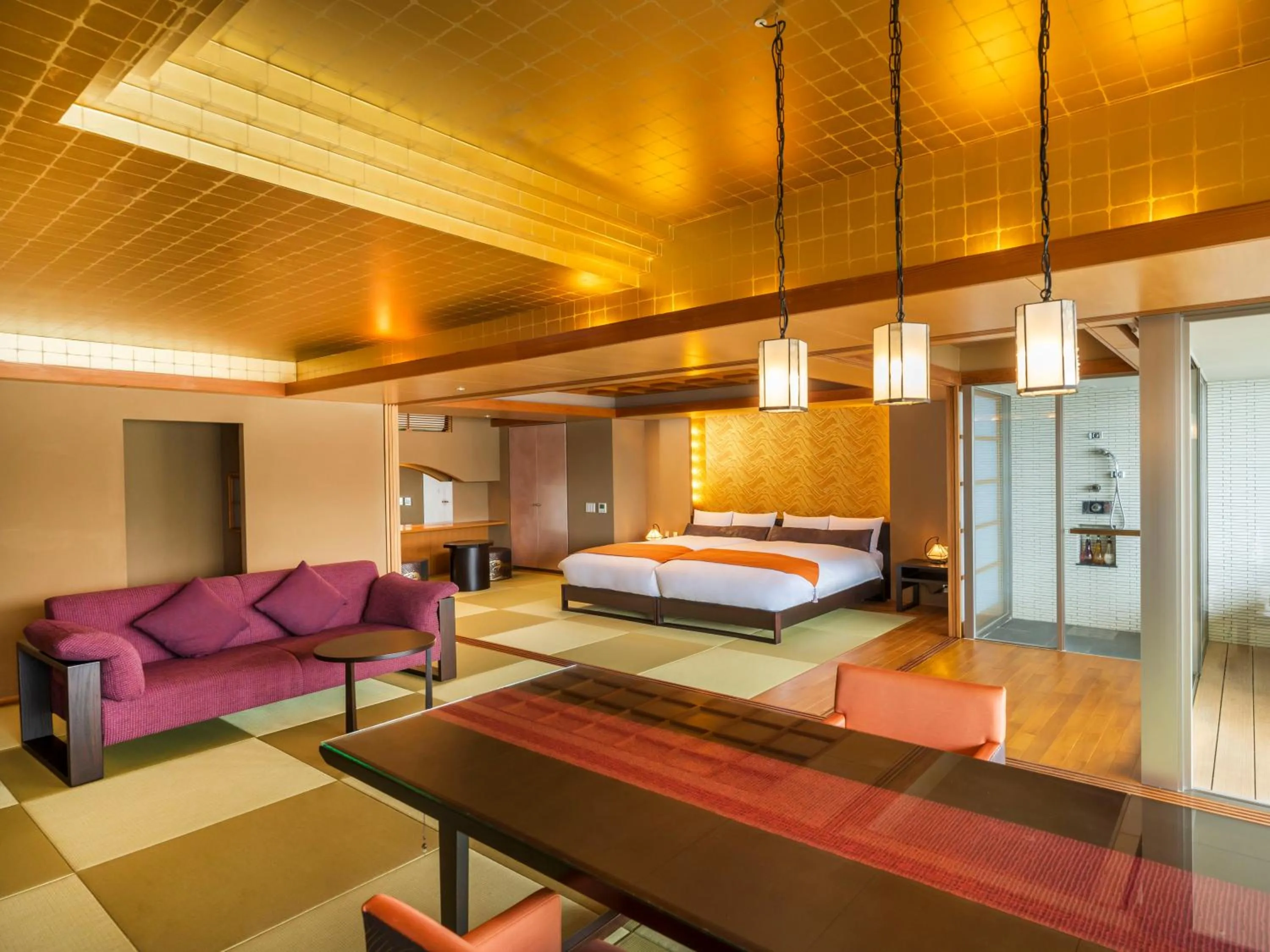 Photo of the whole room, Bed in KAMENOI HOTEL Nachi Katsuura