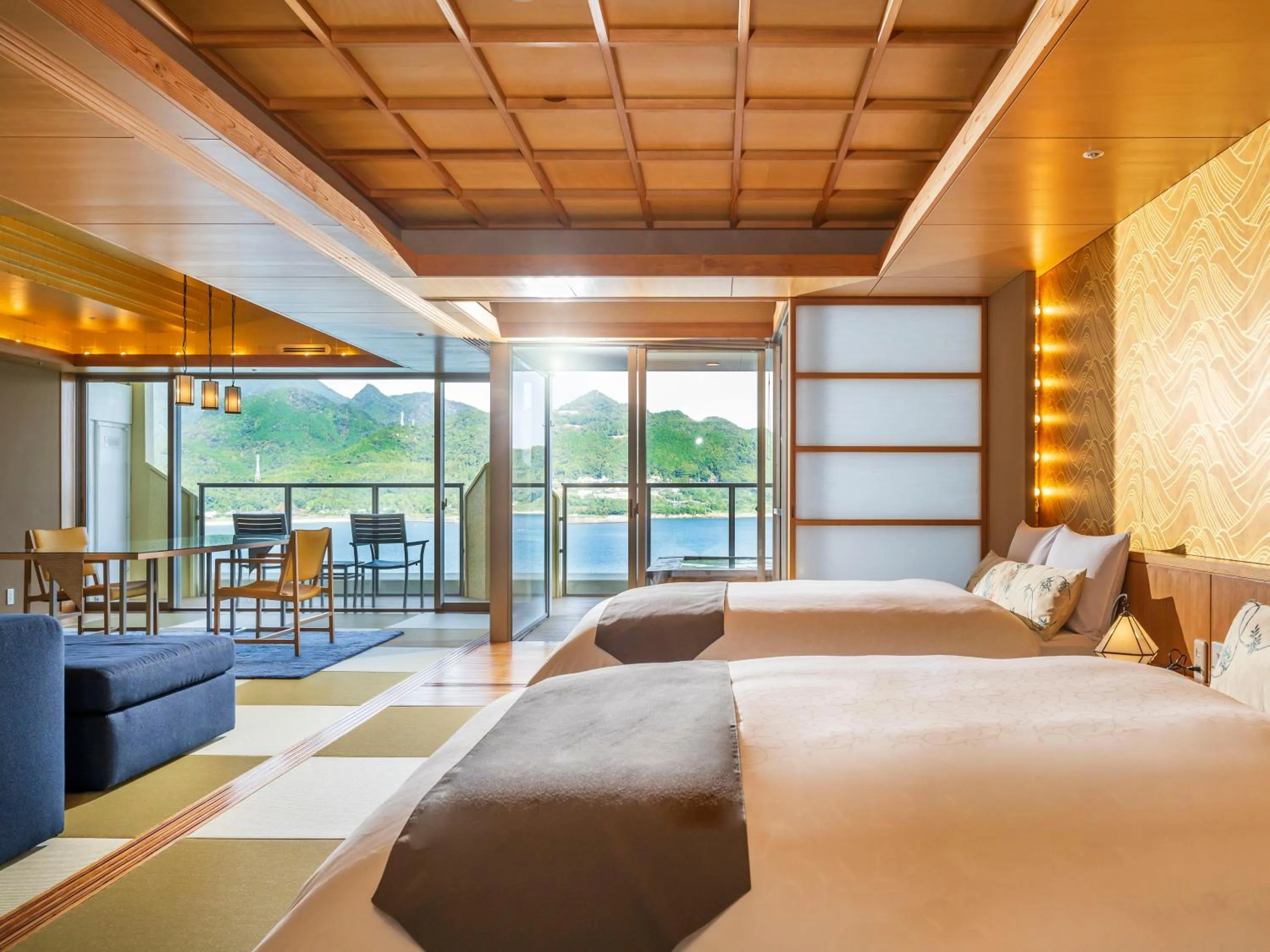 Photo of the whole room, Bed in KAMENOI HOTEL Nachi Katsuura