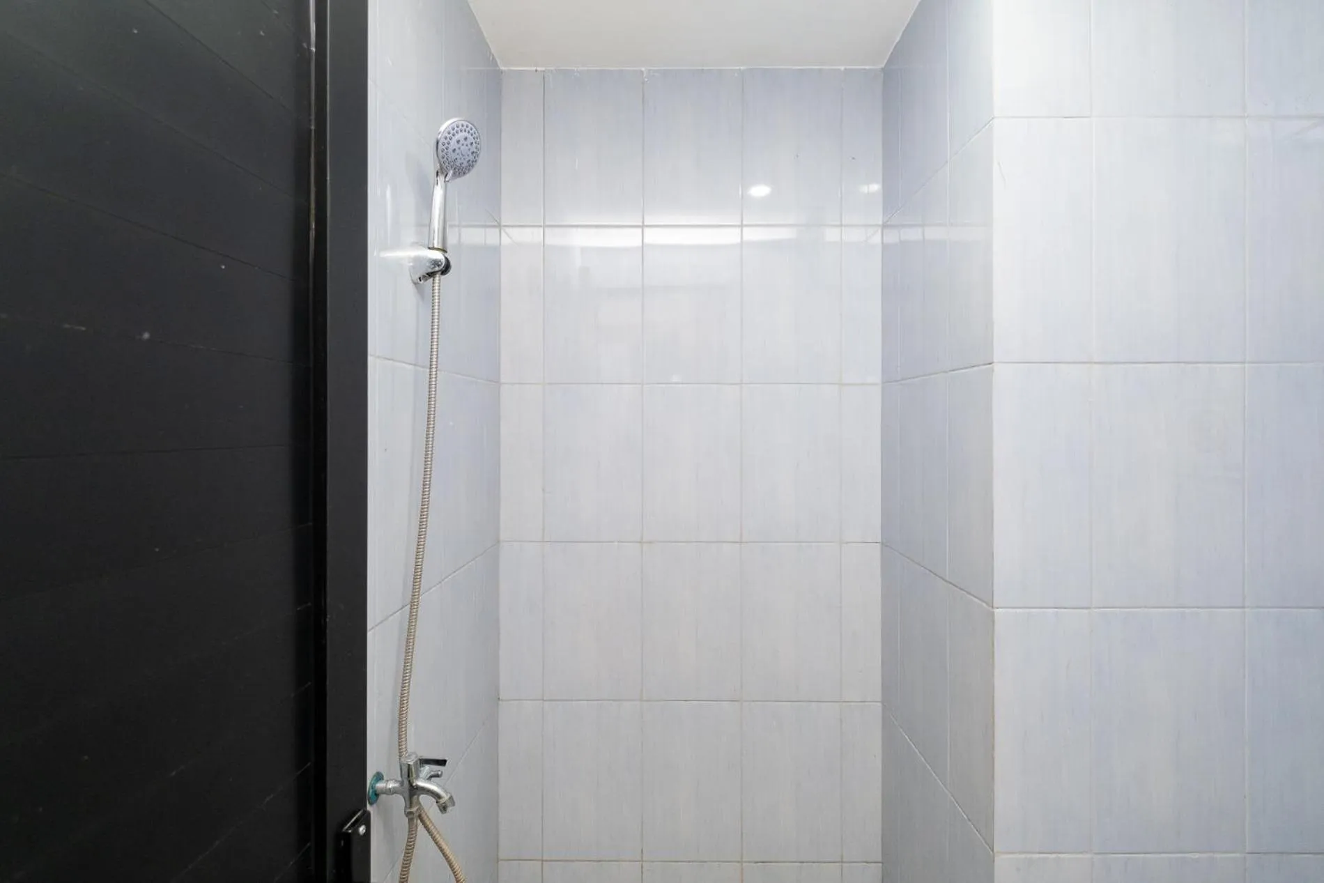 Bathroom in RedLiving Syariah Apartemen MKostel - Tower A1 Kencana Loka