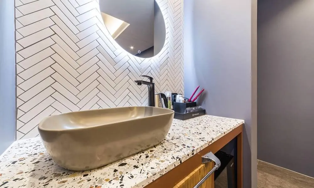 Toilet in Guri Hotel In cafe