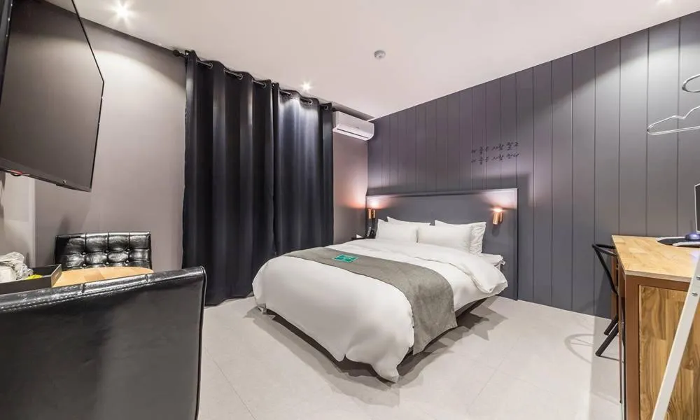 Bed in Guri Hotel In cafe