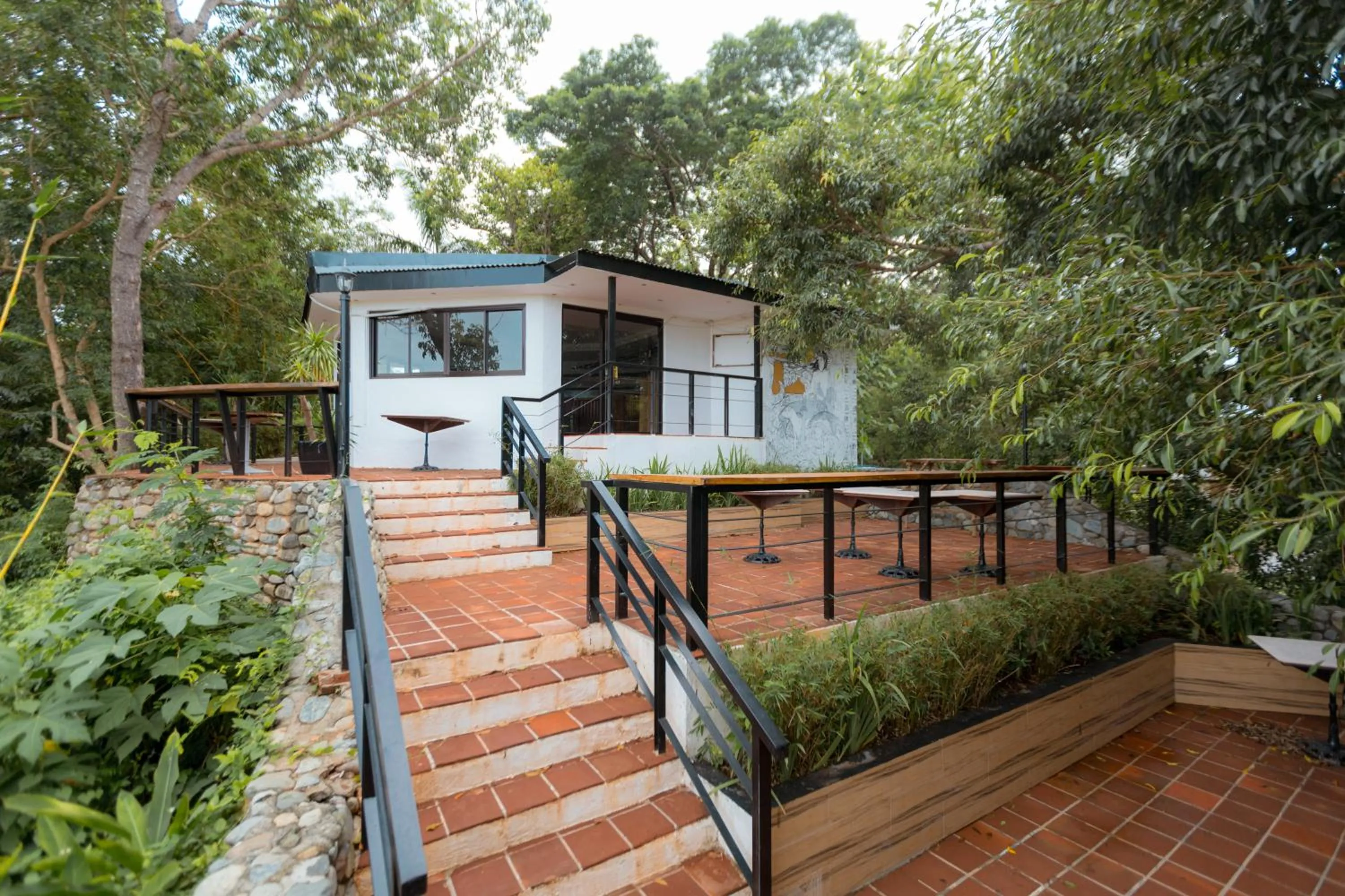 Property building in Bellagio Hills Hotel and Restaurant