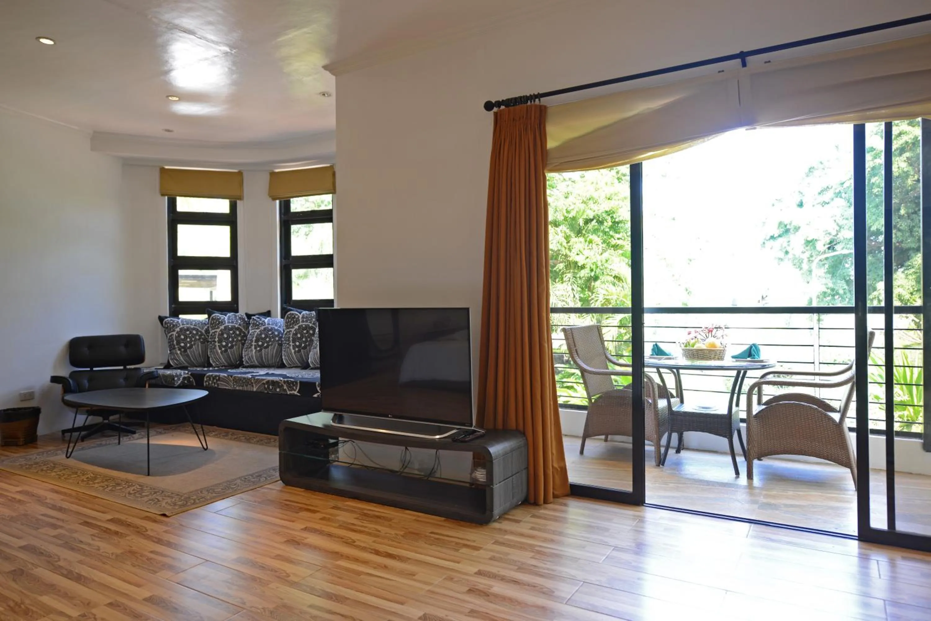 Living room in Bellagio Hills Hotel and Restaurant