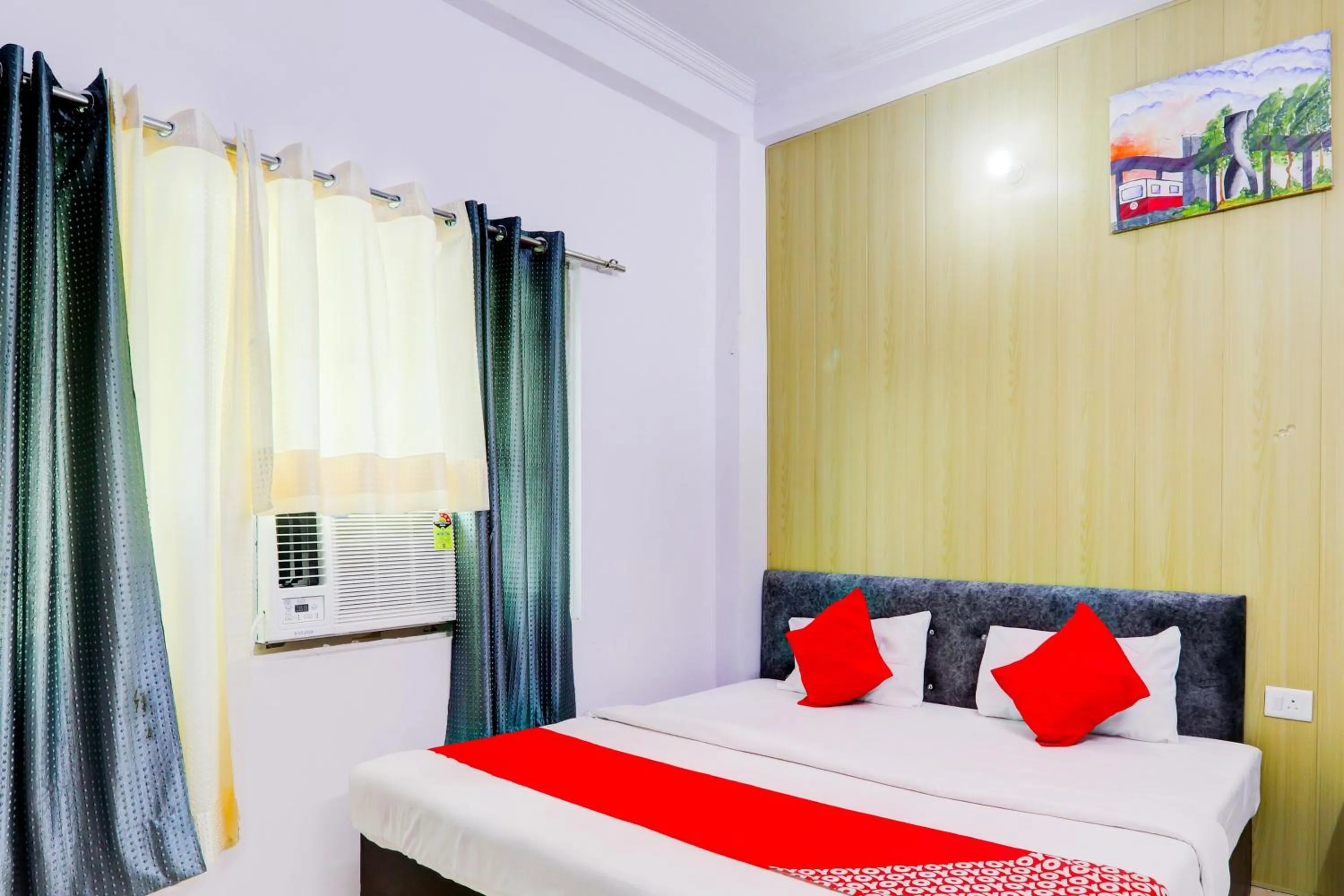 Bedroom, Bed in Super Hotel O Raama