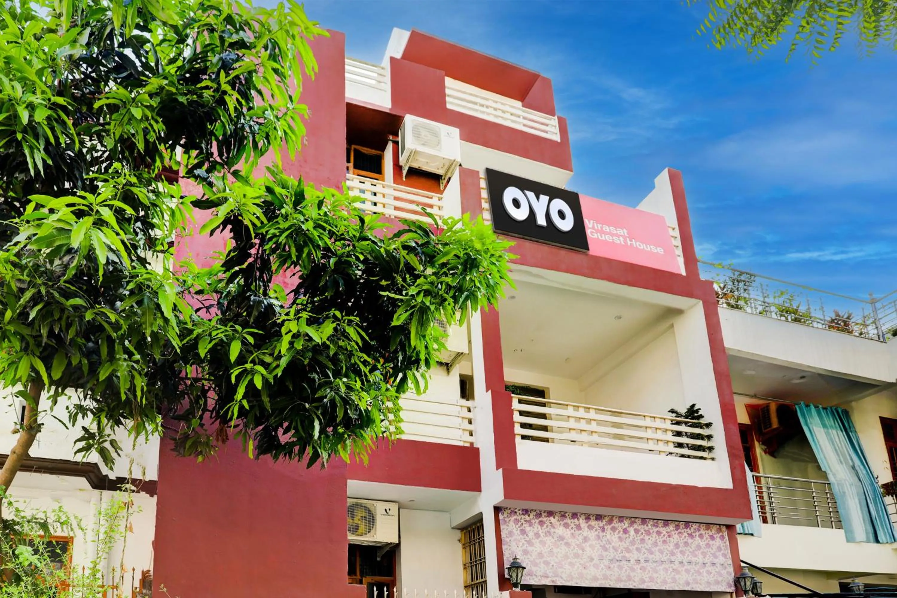 Facade/entrance in Hotel O Virasat Guest House