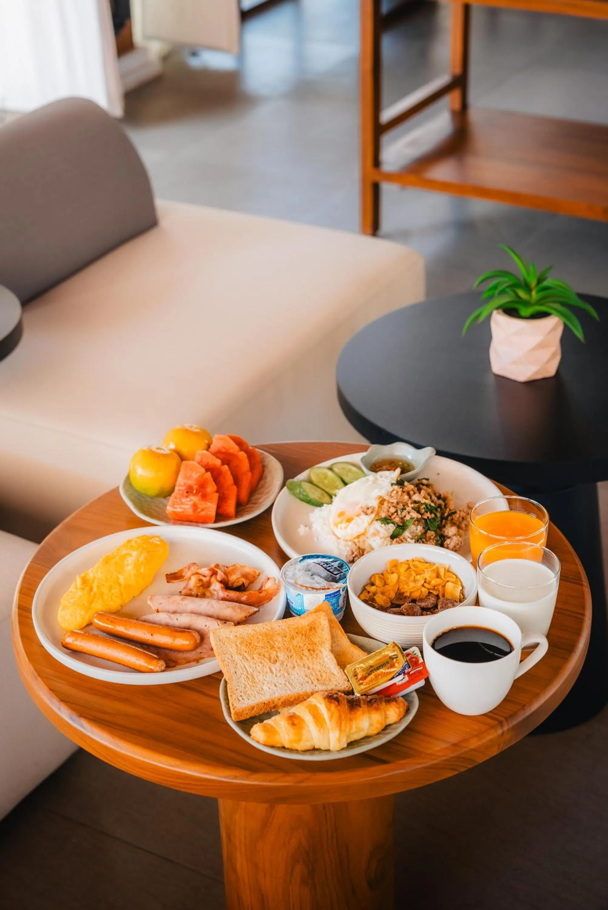 Breakfast in Arun Khiri Chiang Mai Hotel