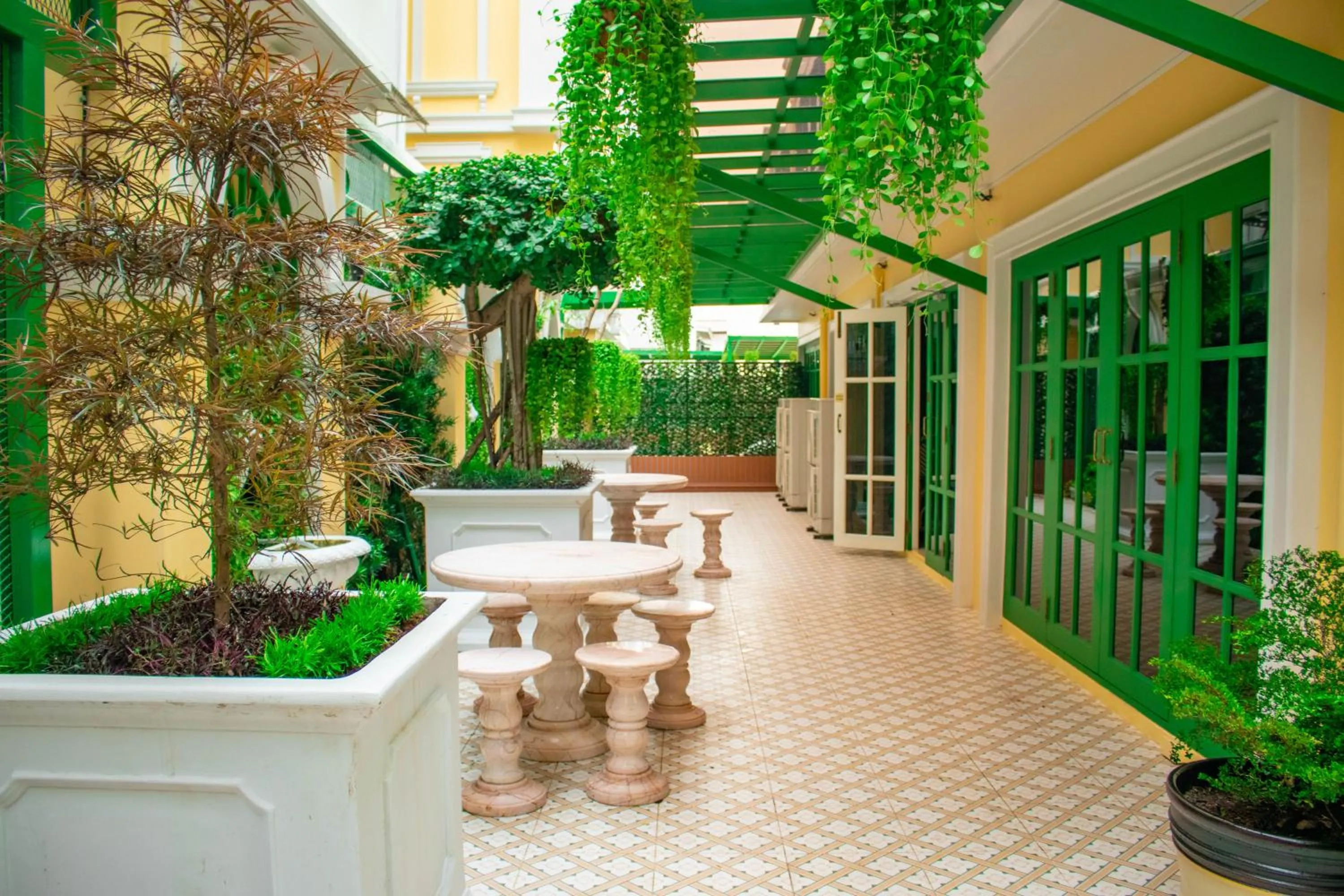 Garden in Siri Grand Bangkok Hotel