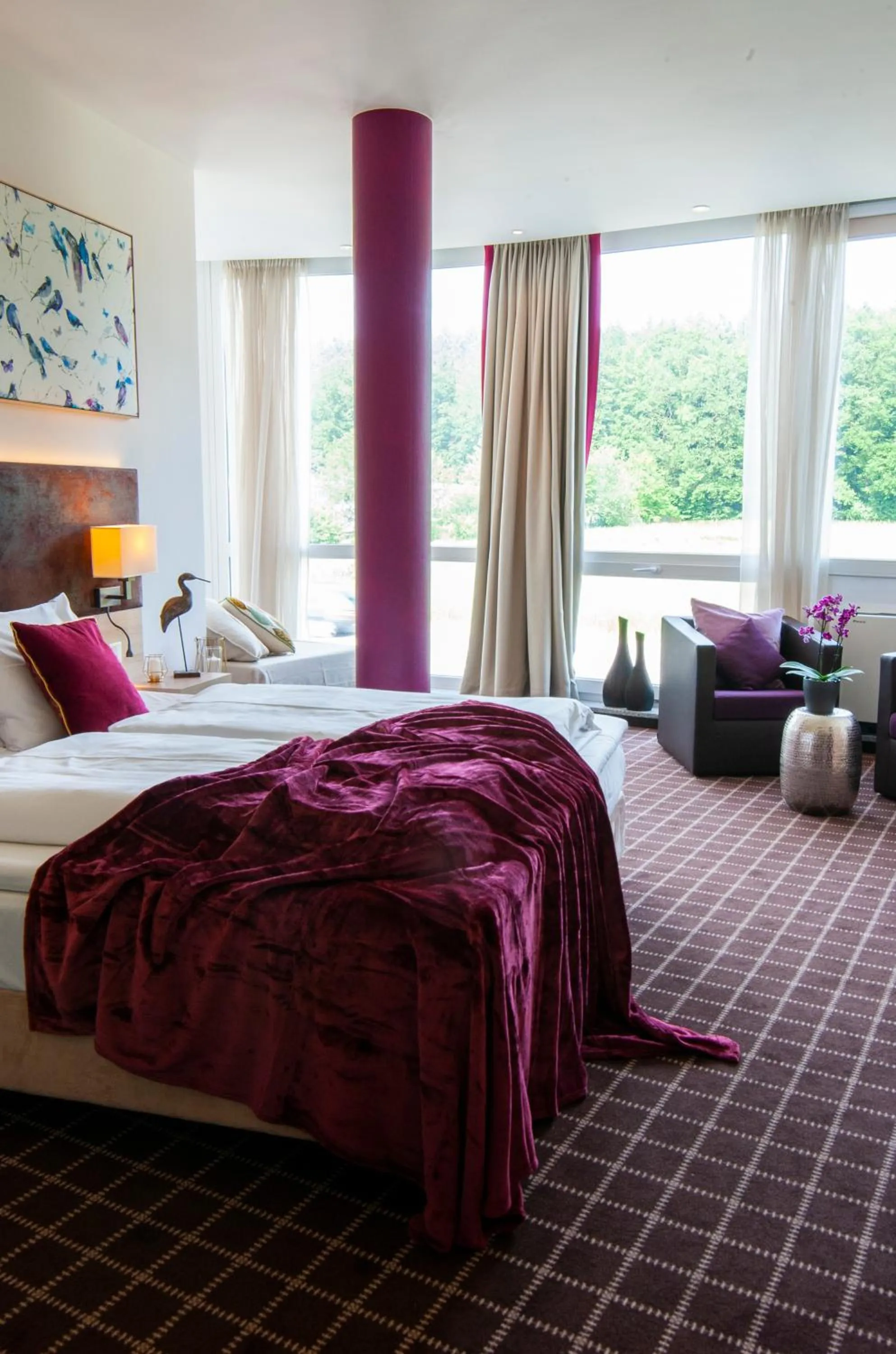 Photo of the whole room, Bed in Business Class Hotel Ebersberg