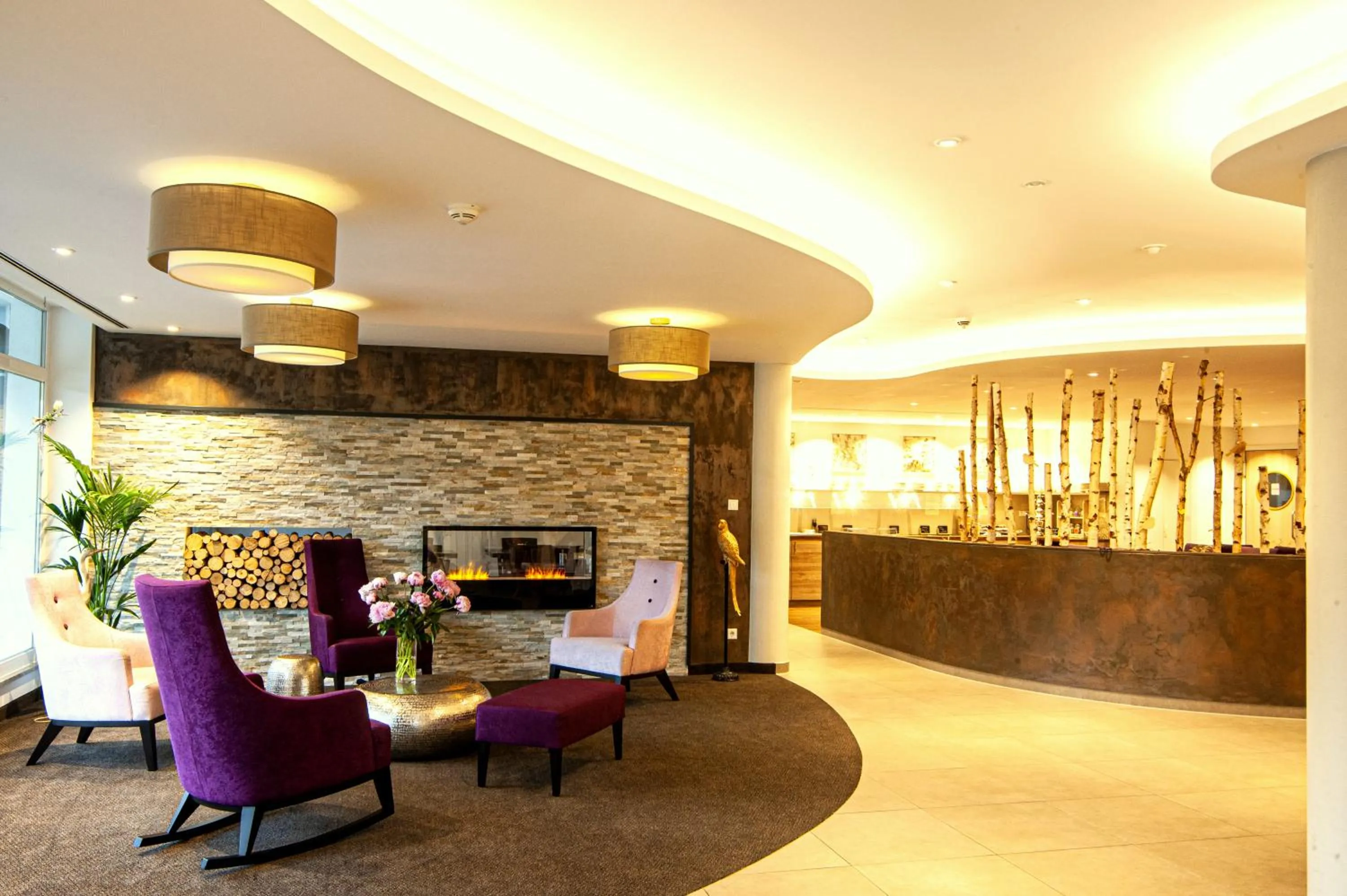 Lobby or reception in Business Class Hotel Ebersberg