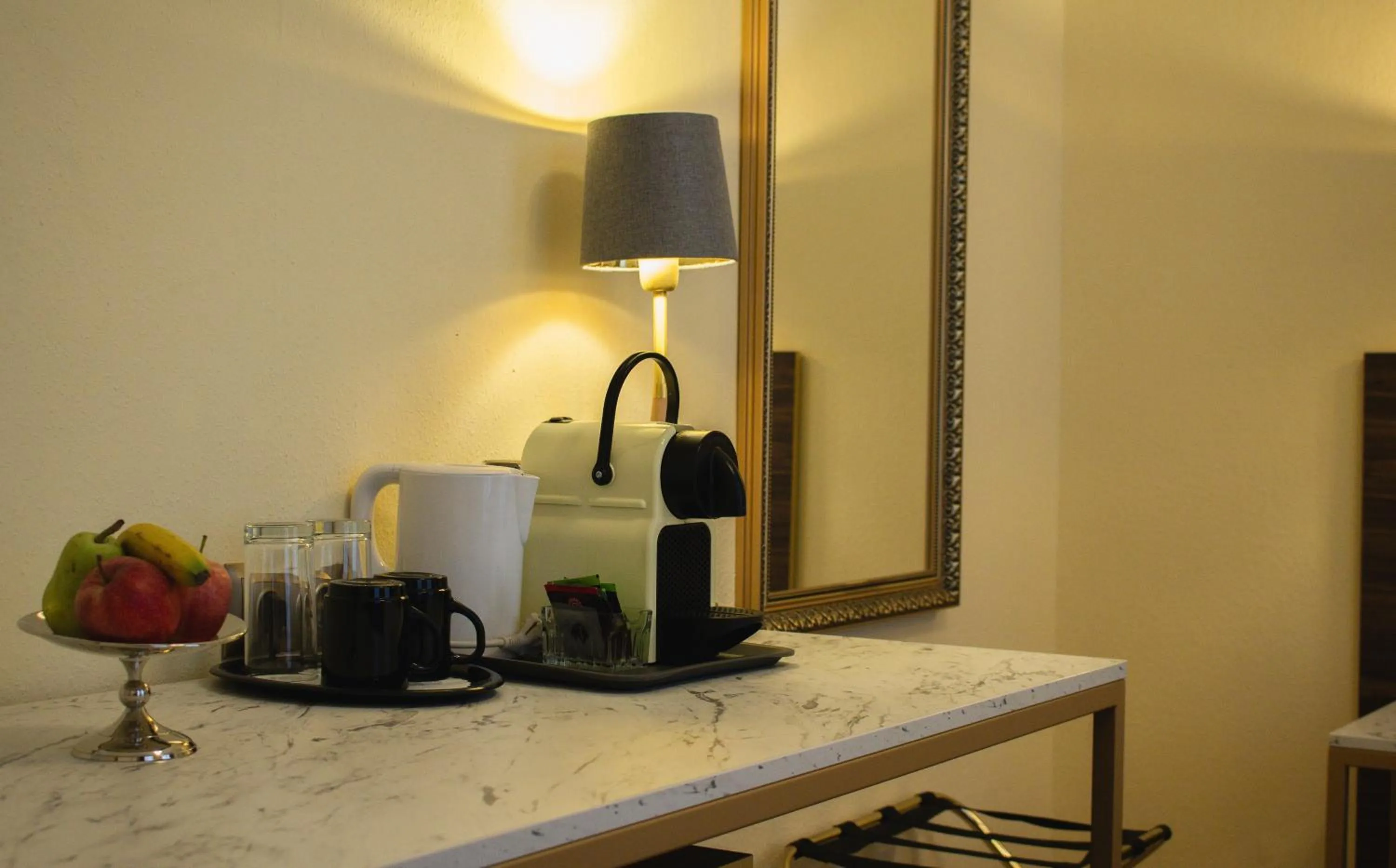 Photo of the whole room in City Pension Stephansplatz I Self Check In