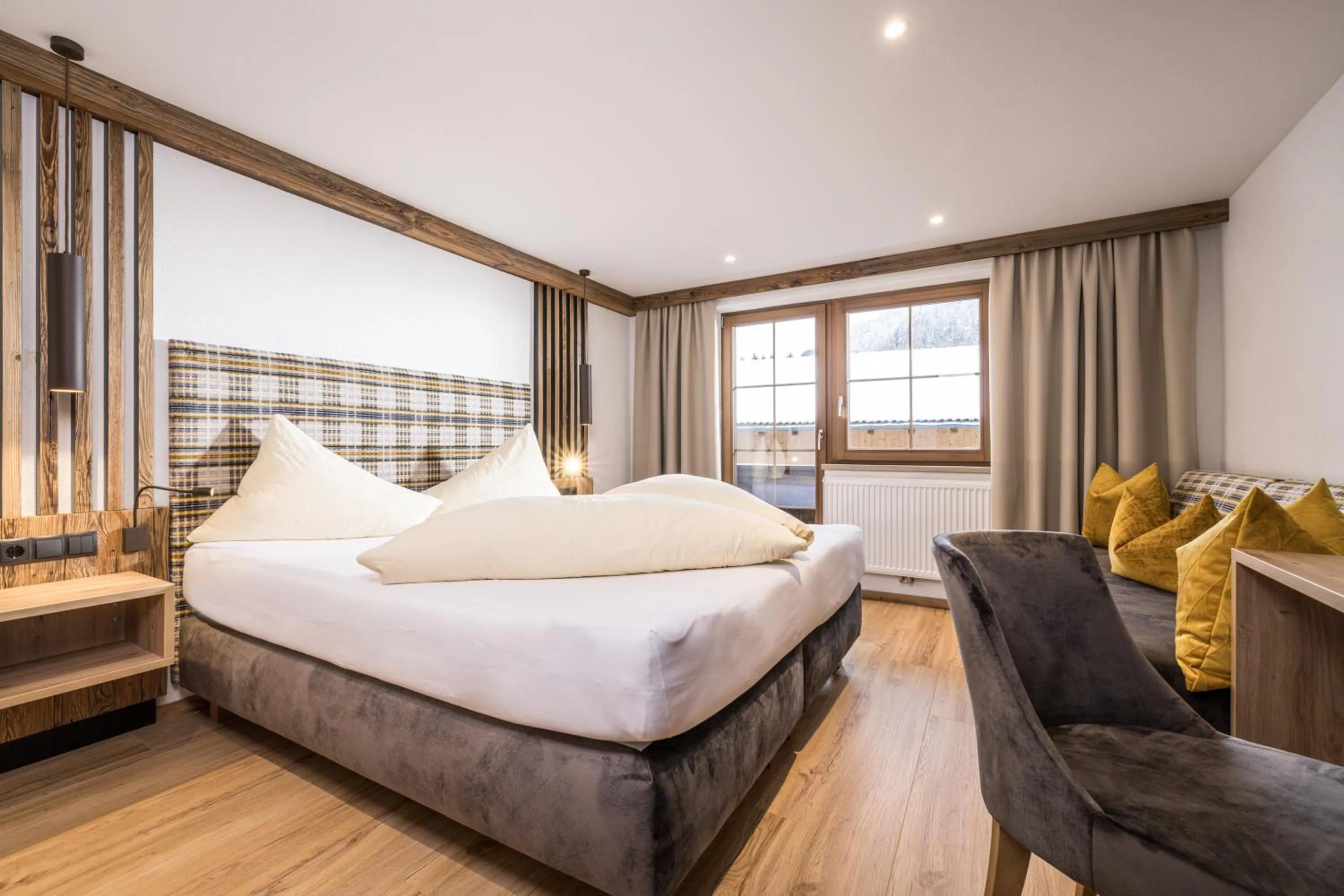Photo of the whole room, Bed in Appartements Schrambacherhof