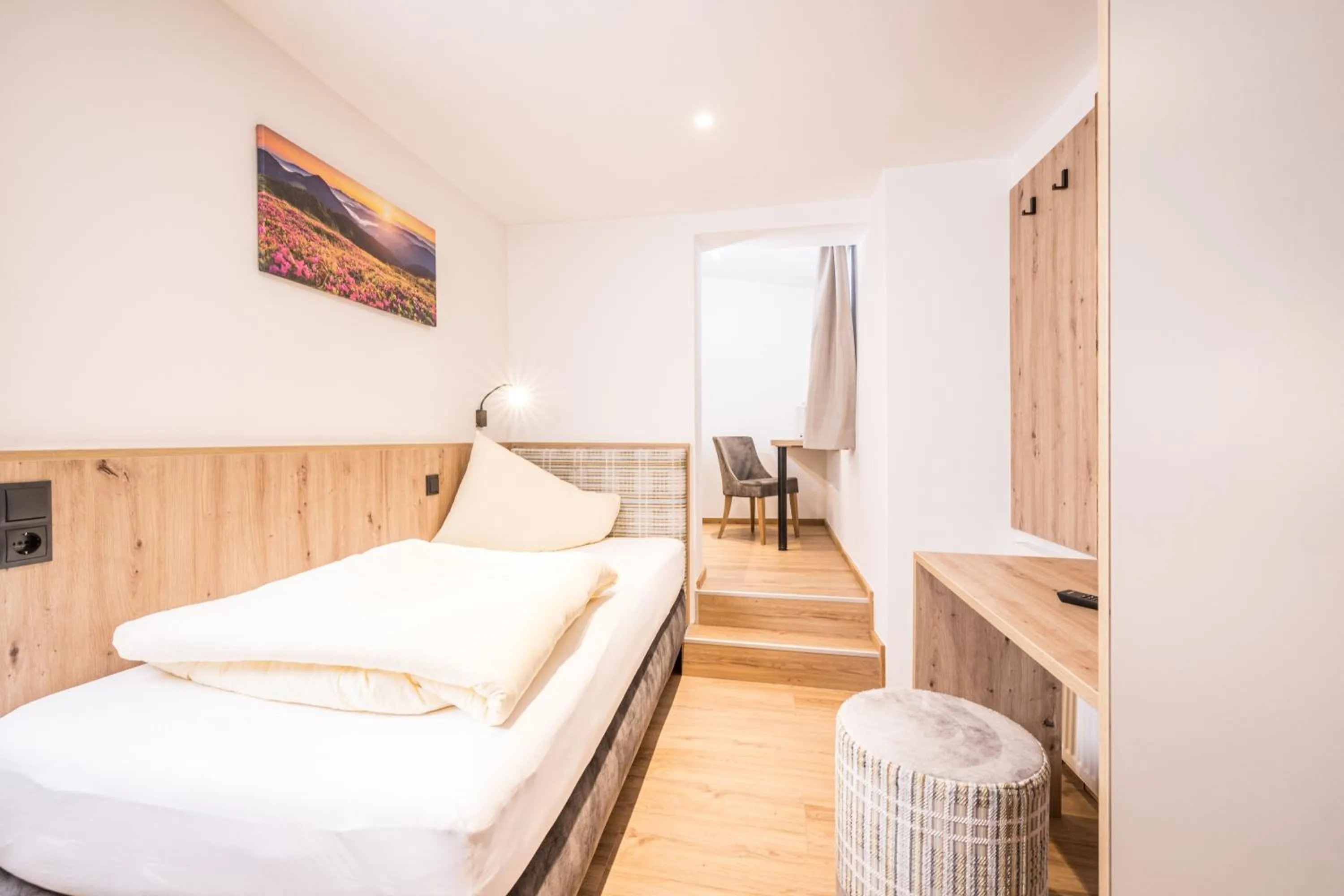 Photo of the whole room, Bed in Appartements Schrambacherhof