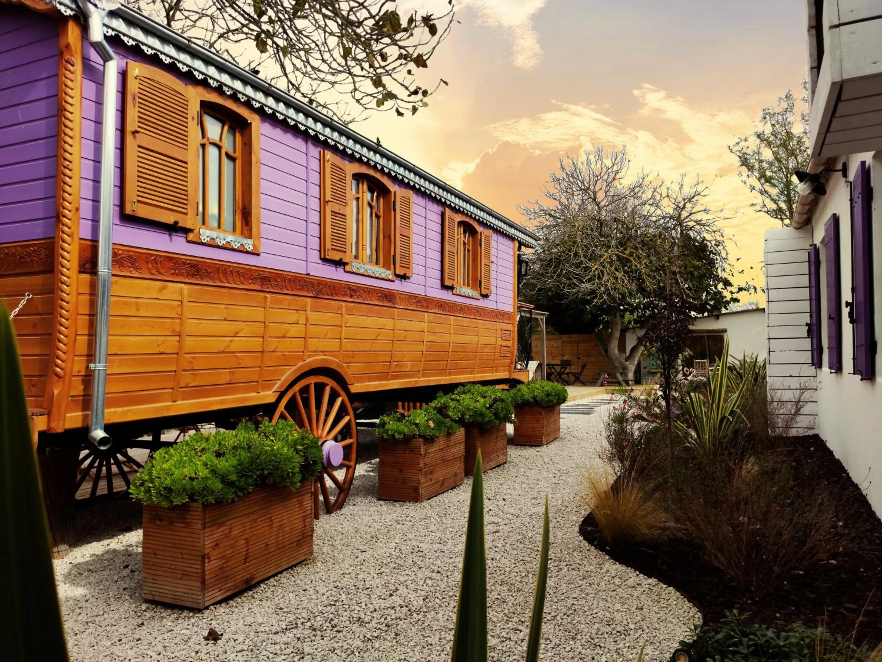 Bedroom in Logis Le Nid du Pont de Gau