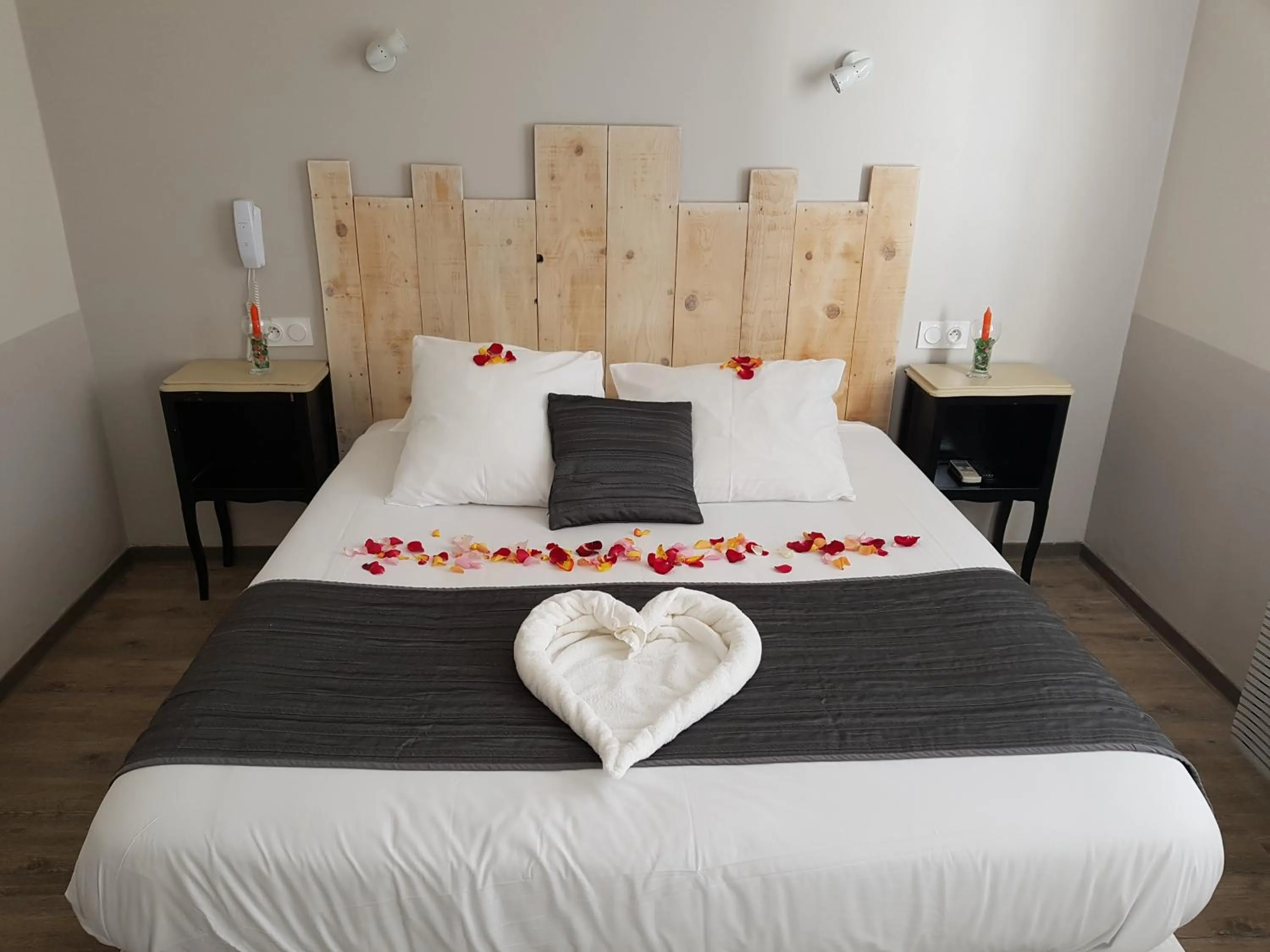 Bed in Logis Le Nid du Pont de Gau