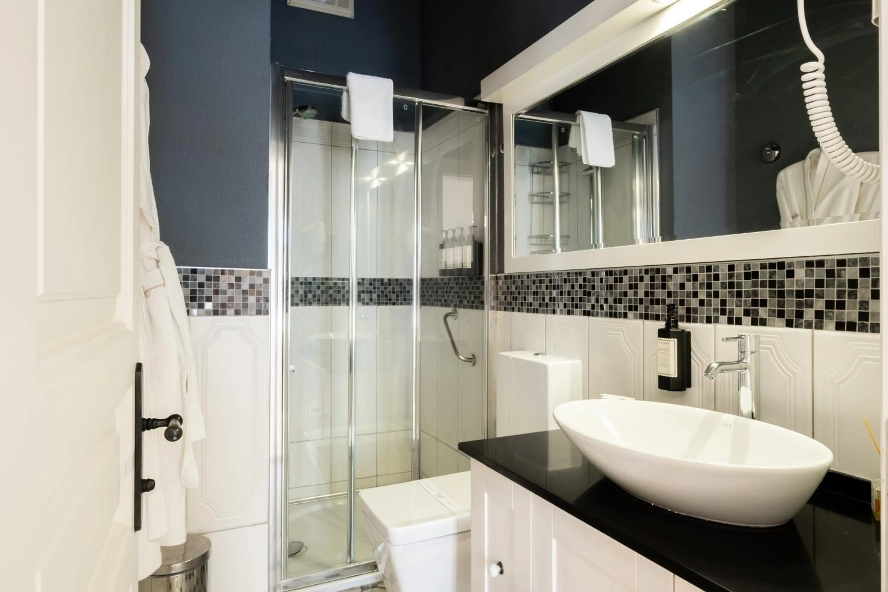 Shower in Viento Alacati Hotel