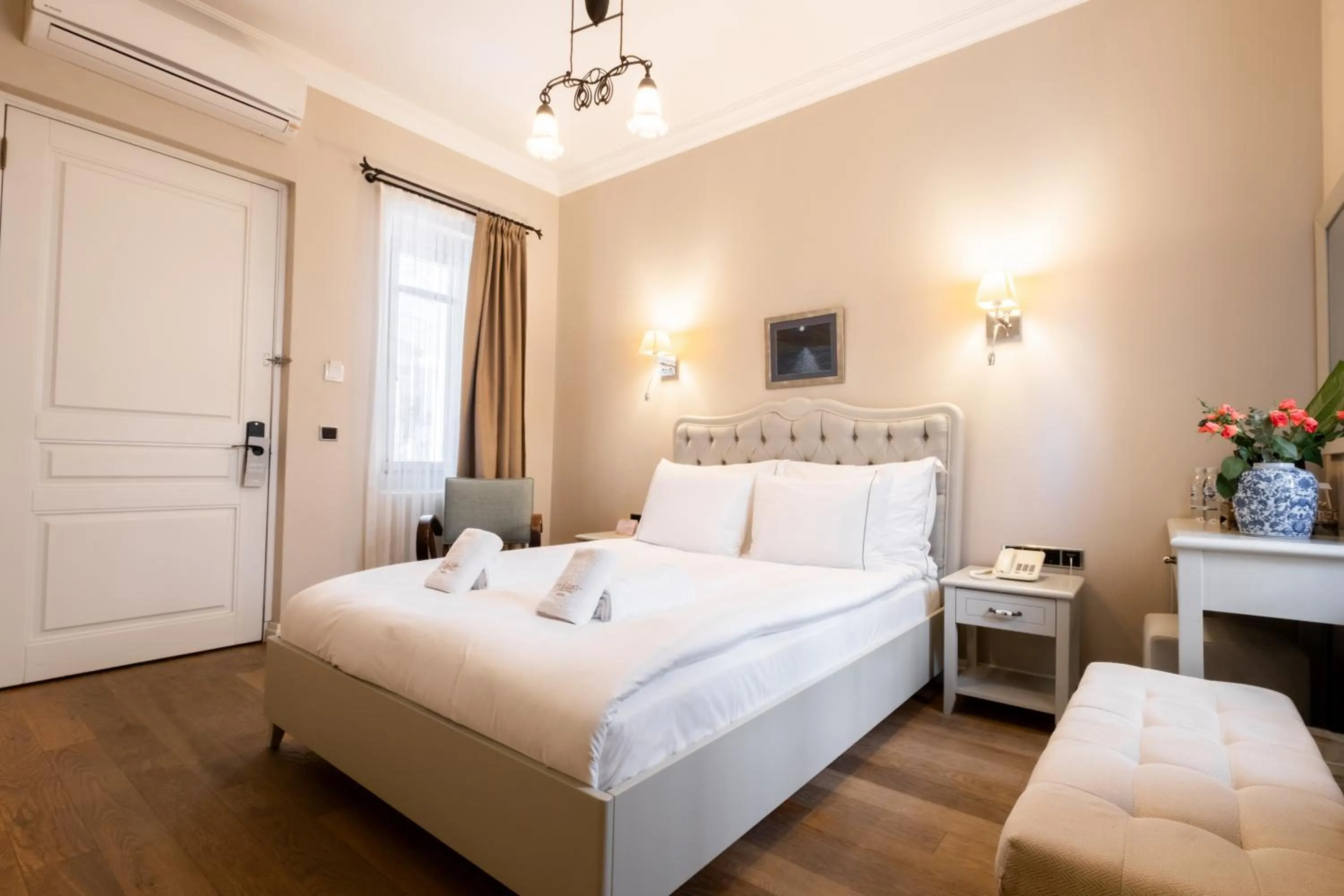 Bed in Viento Alacati Hotel