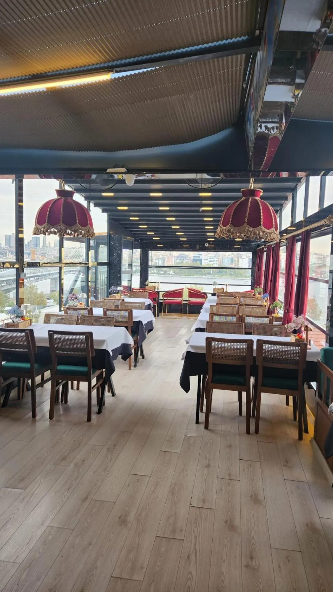 Restaurant/places to eat in Lale Sultan Hotel