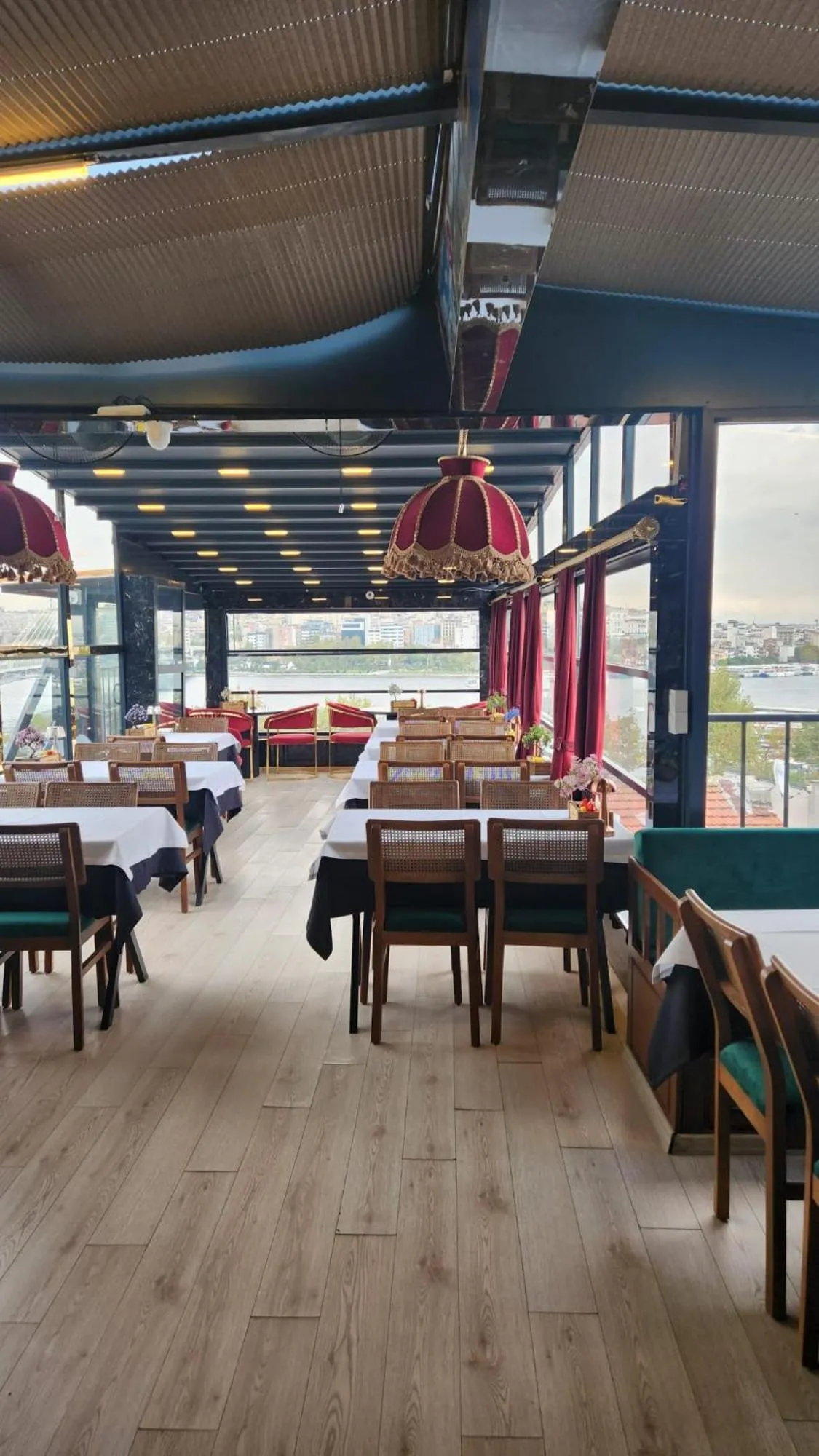 Restaurant/places to eat in Lale Sultan Hotel