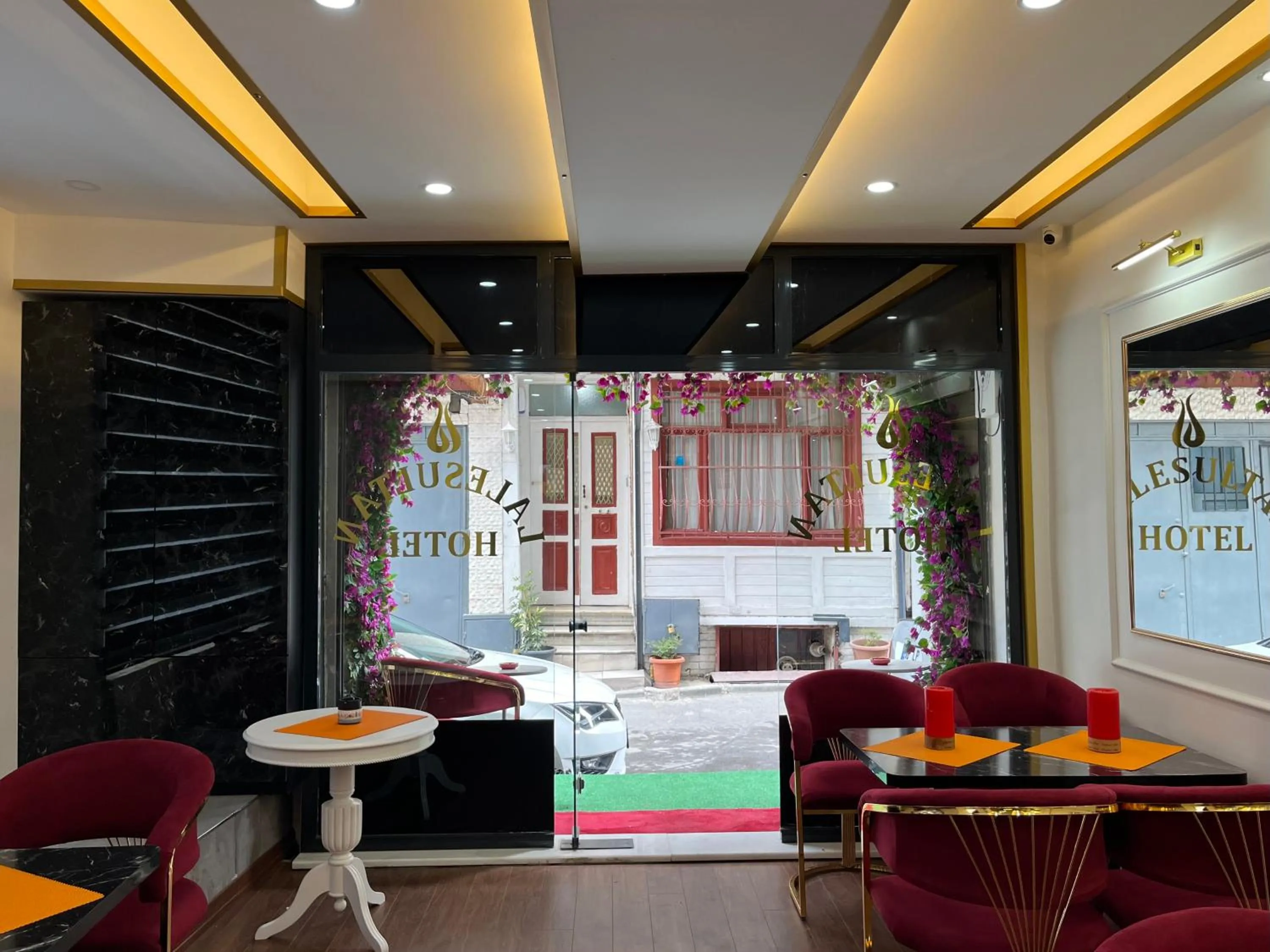 Lobby or reception in Lale Sultan Hotel