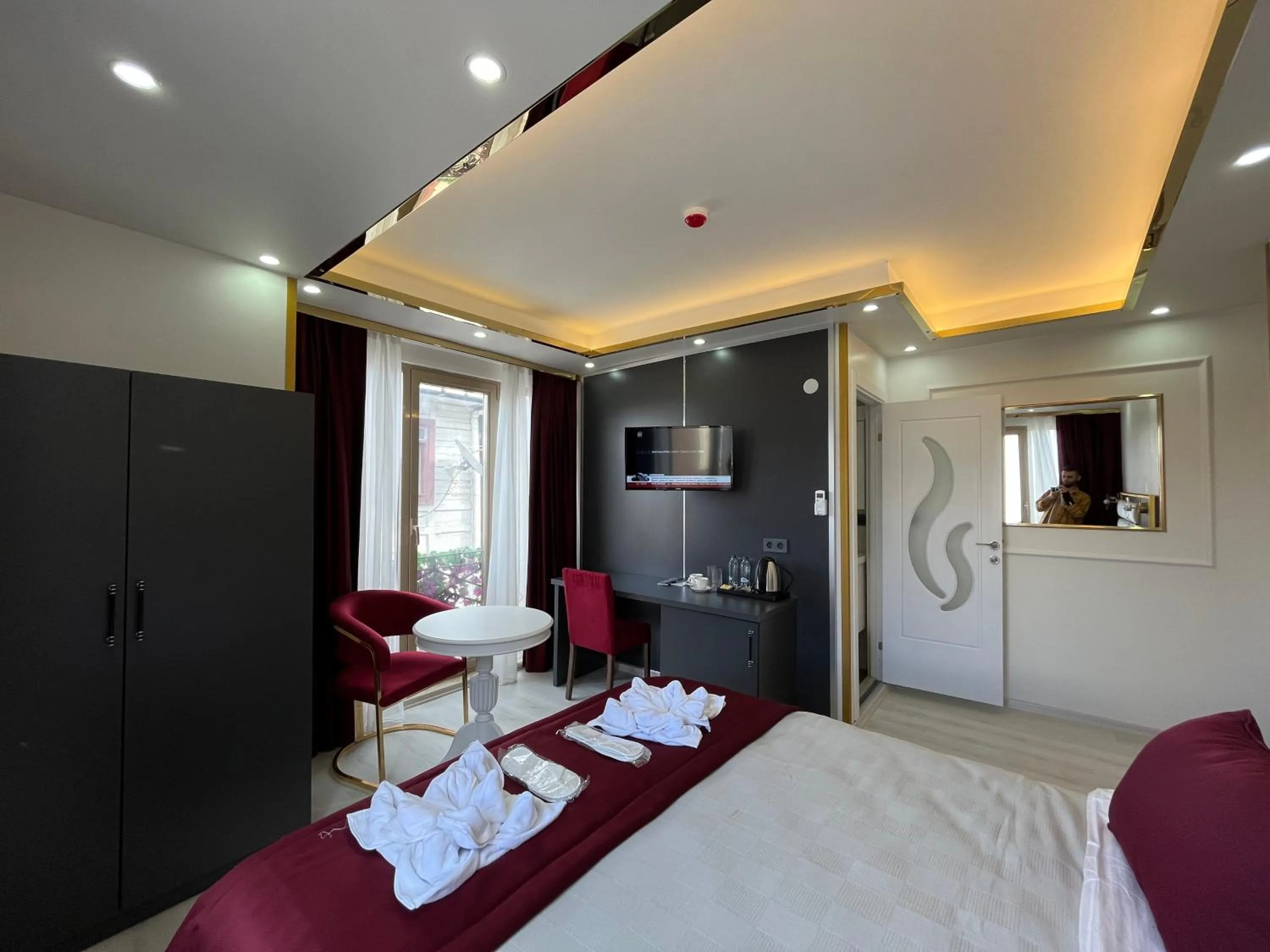 Bed in Lale Sultan Hotel