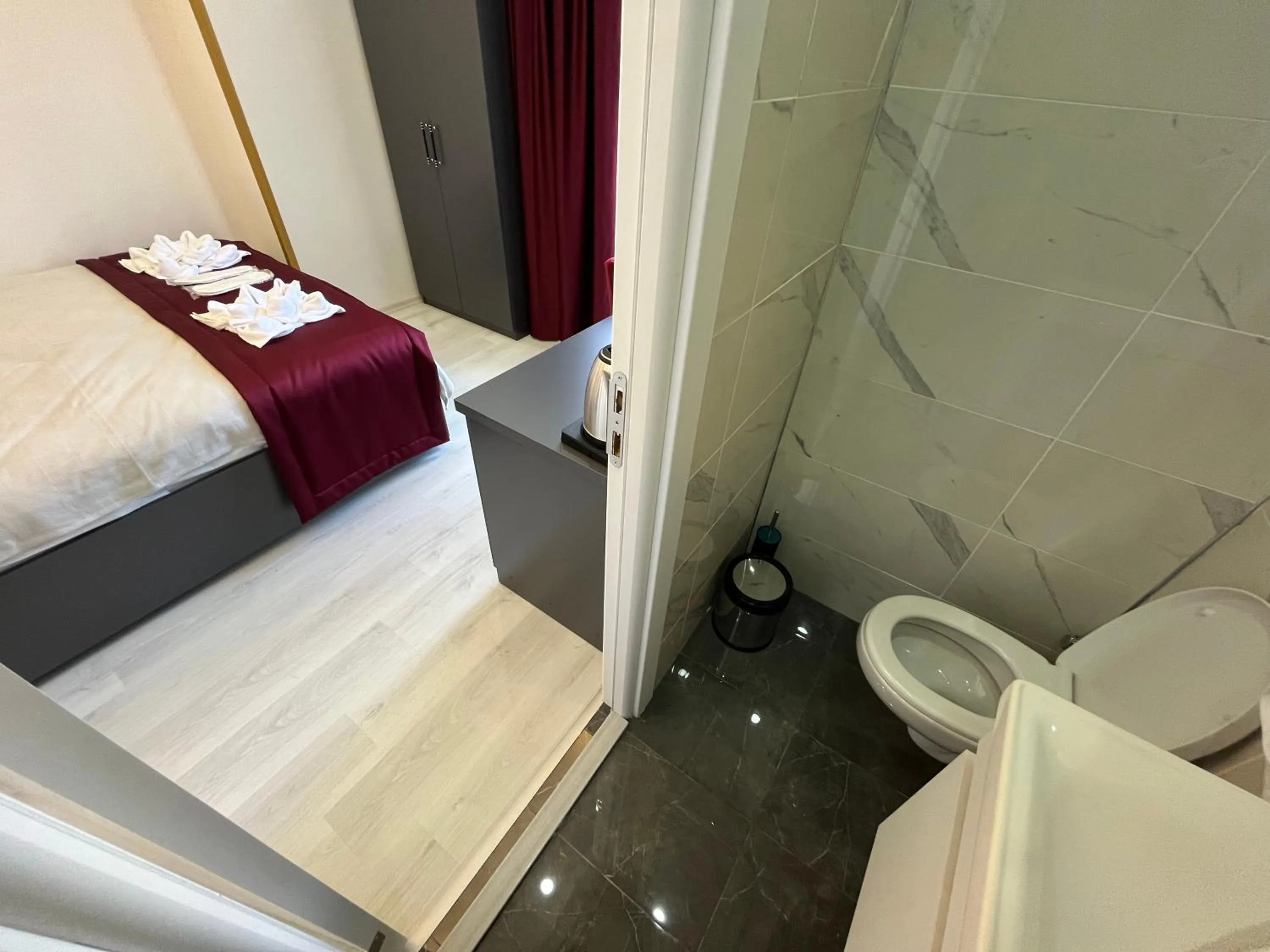 Toilet in Lale Sultan Hotel