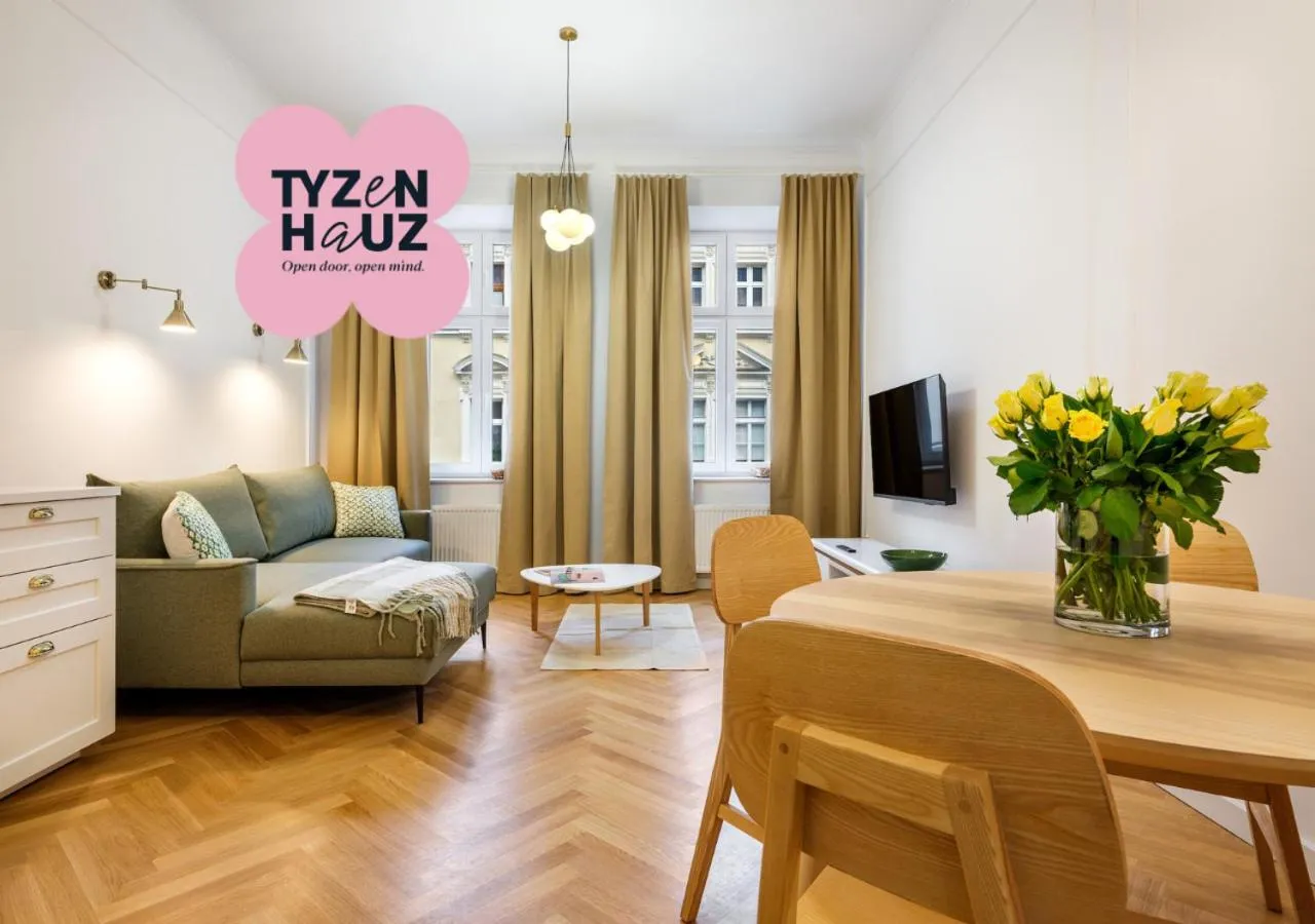 Bed in Tyzenhauz Suites Topolowa