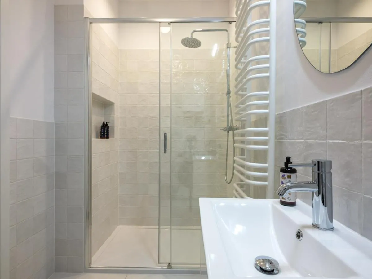 Shower in Tyzenhauz Suites Topolowa