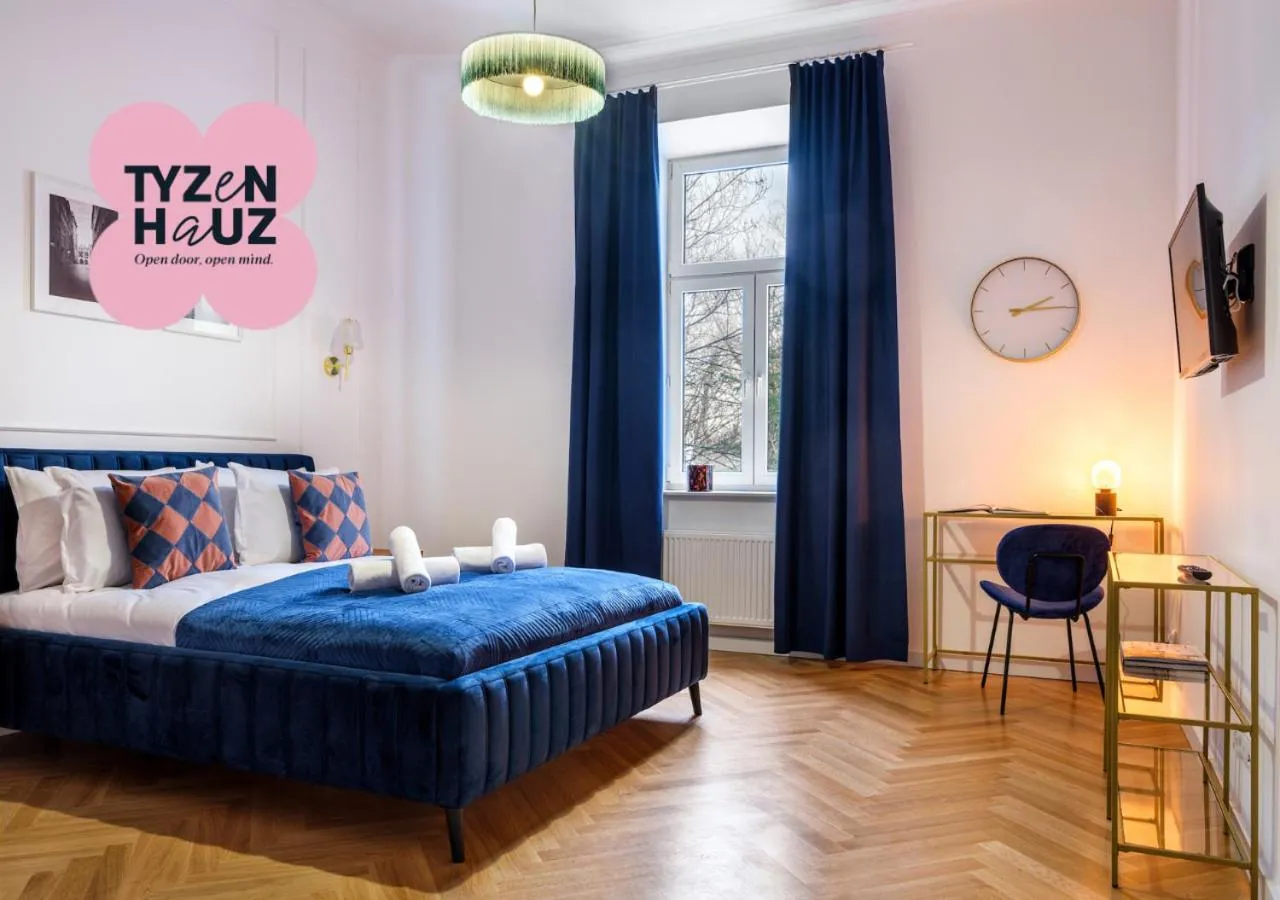 Bed in Tyzenhauz Suites Topolowa