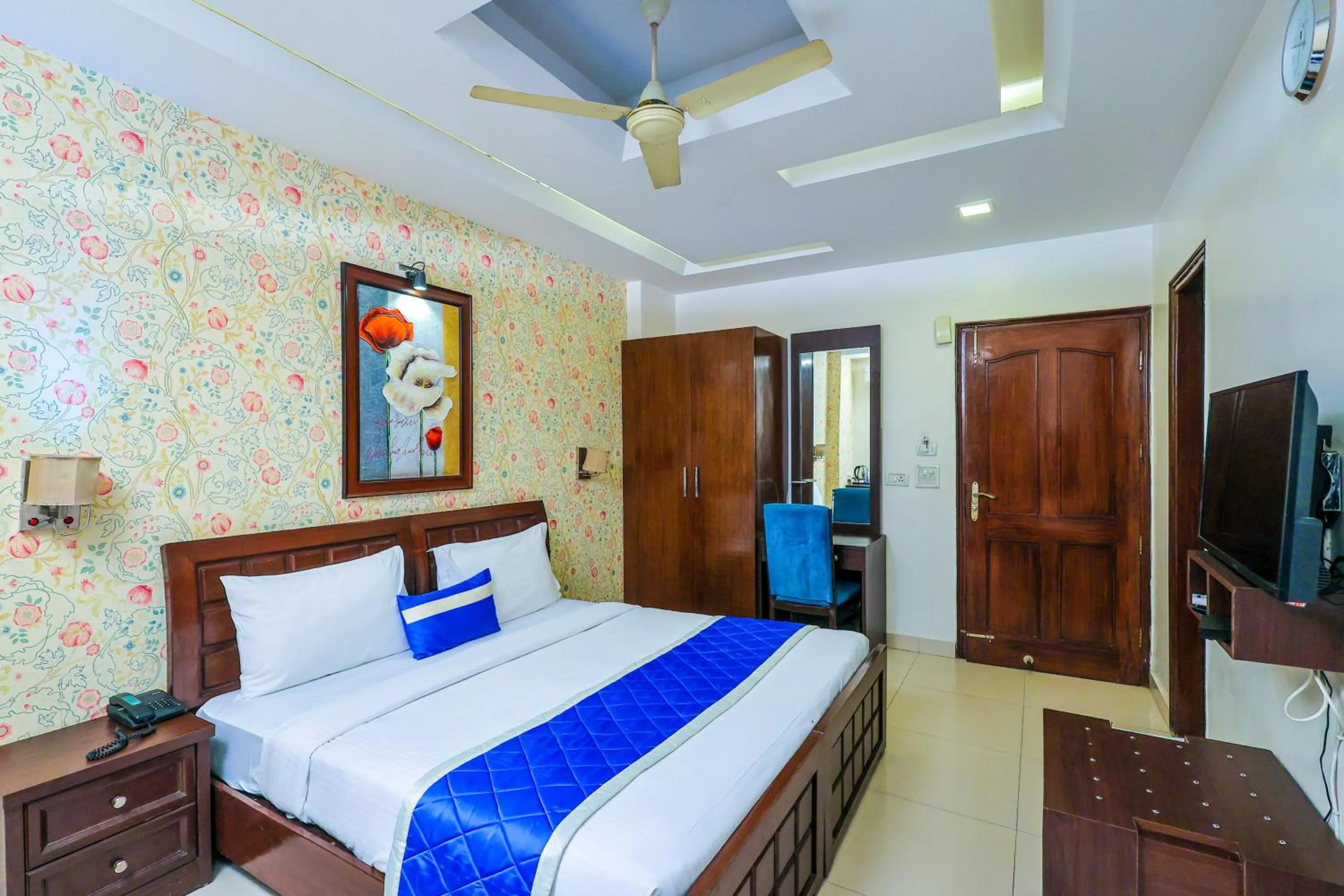 Bedroom, Bed in Nikko Blue - Boutique Hotel