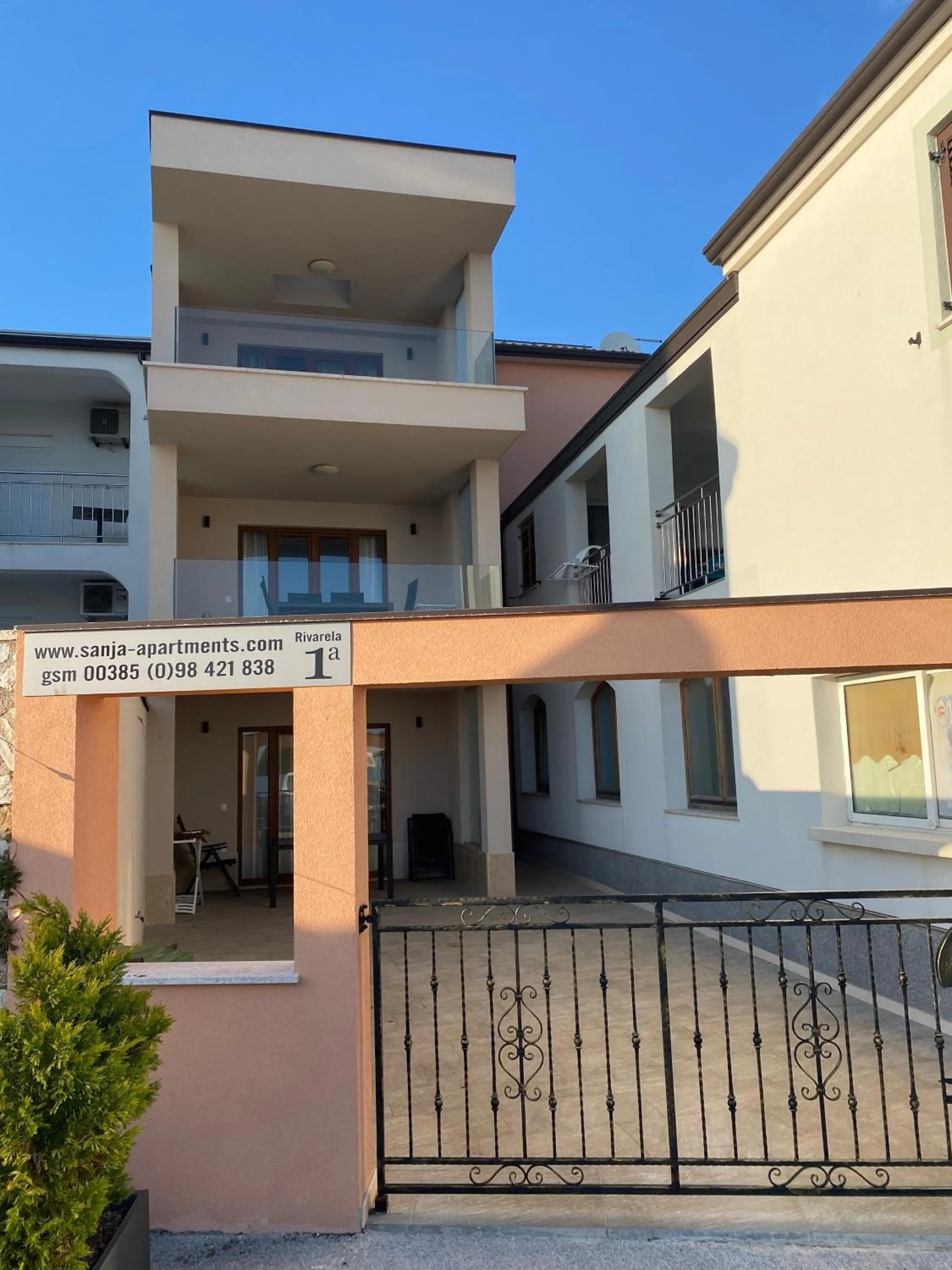 Sanja Apartments Rivarela