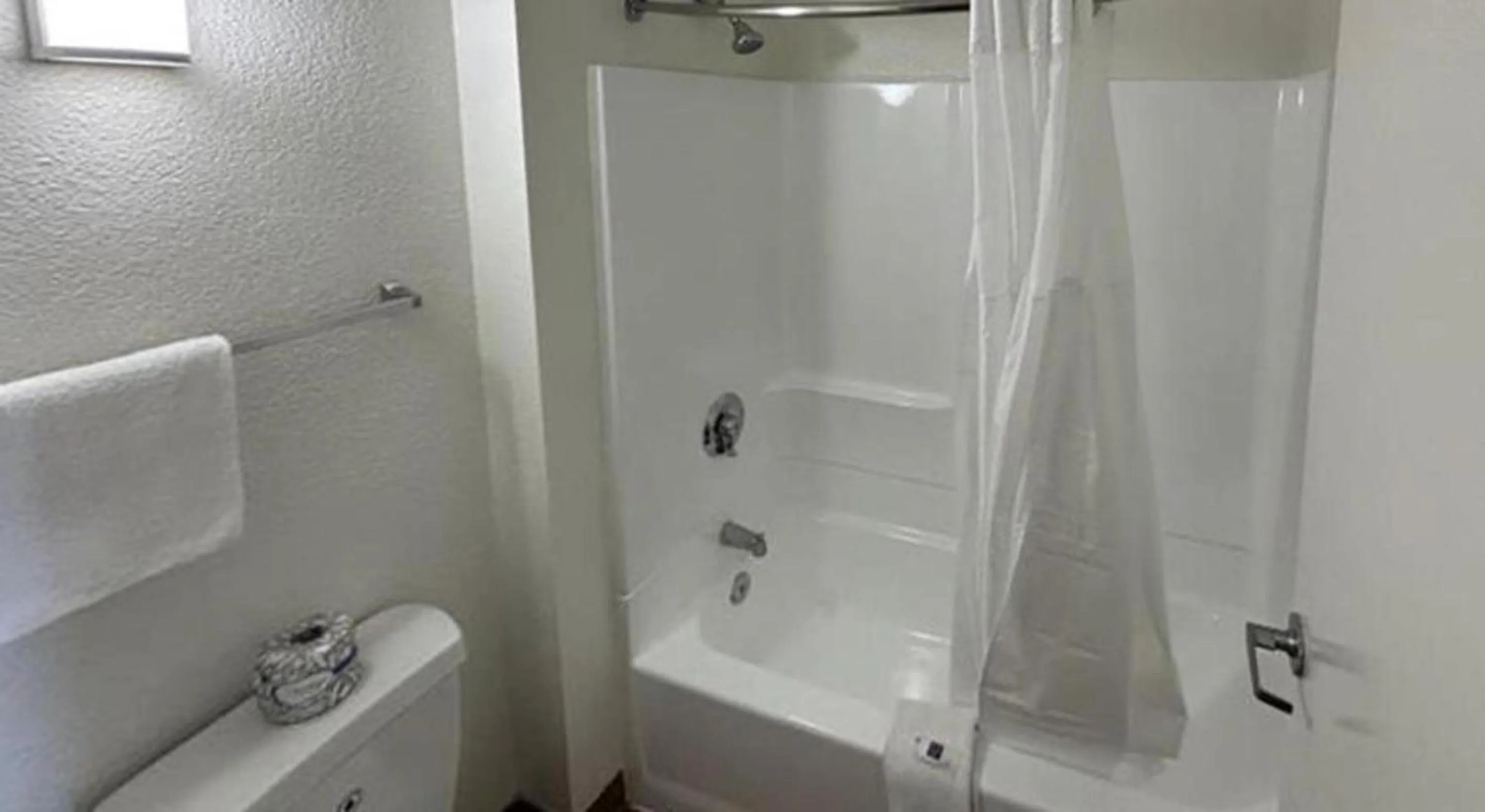 Bathroom in Studio 6 Suites - Riverside, CA South