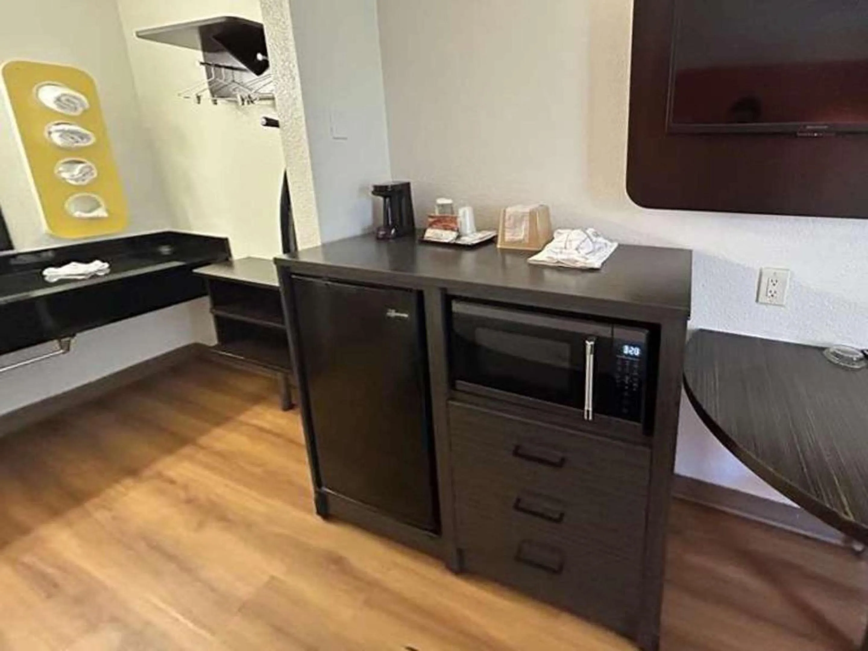 Kitchen or kitchenette in Studio 6 Suites - Riverside, CA South