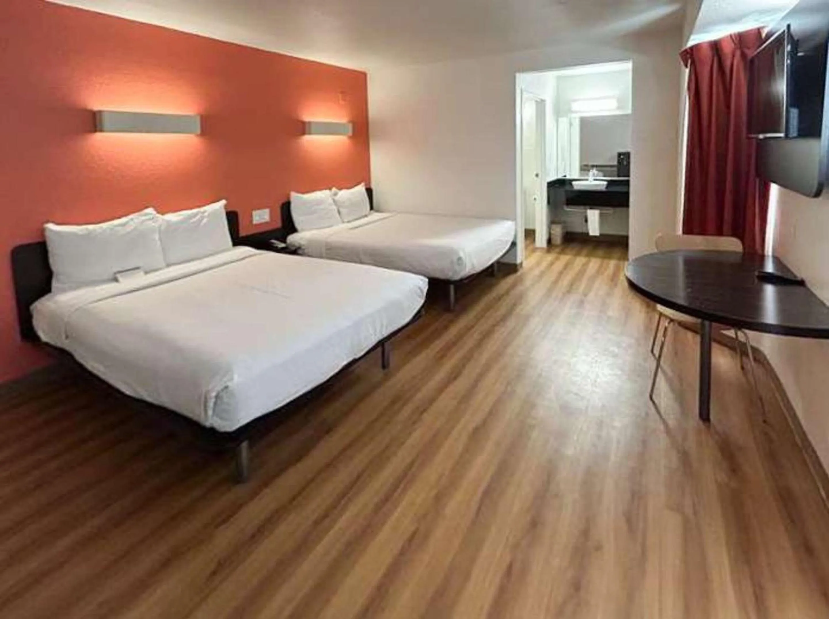 Bedroom, Bed in Studio 6 Suites - Riverside, CA South