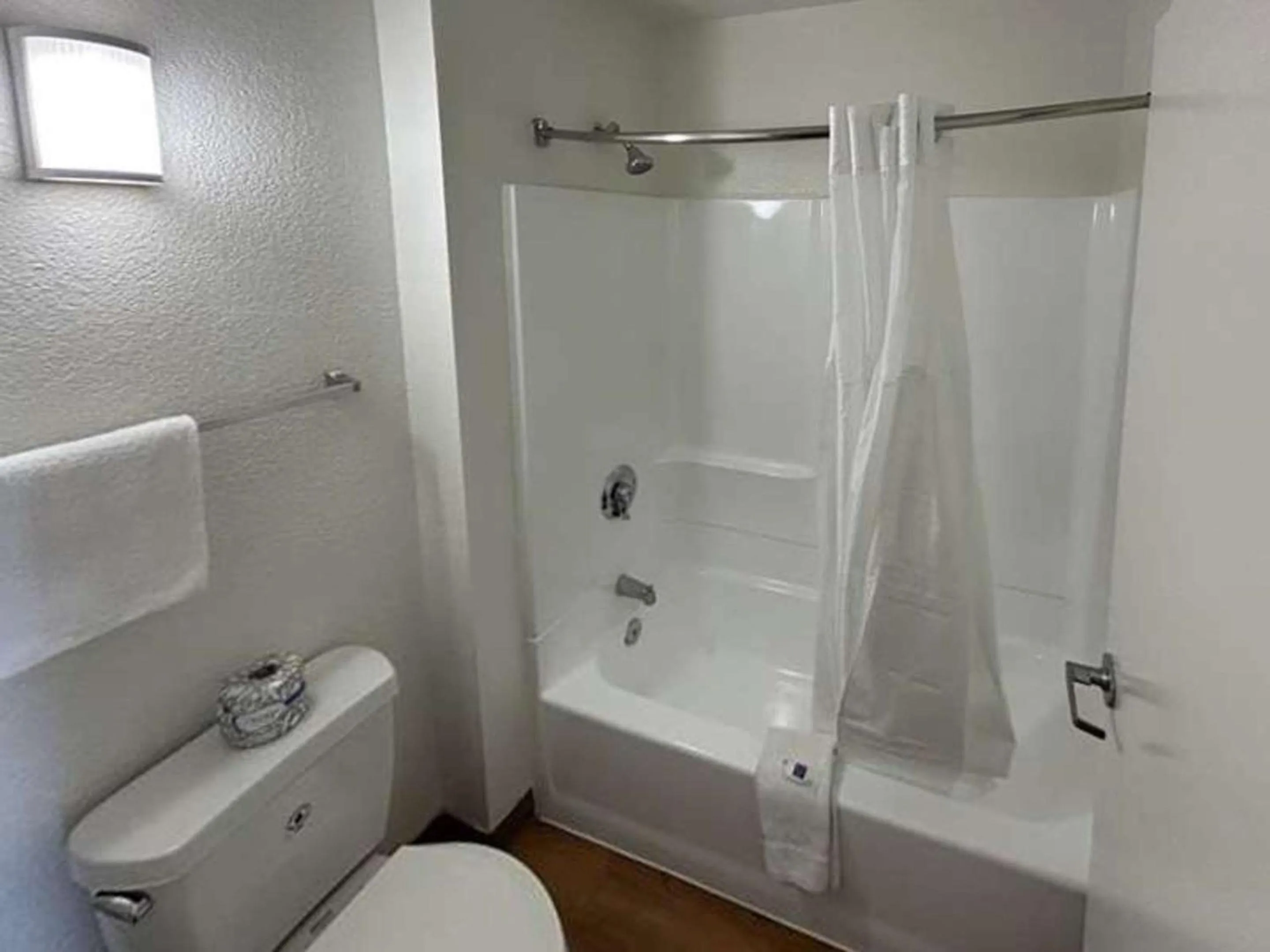 Bathroom in Studio 6 Suites - Riverside, CA South