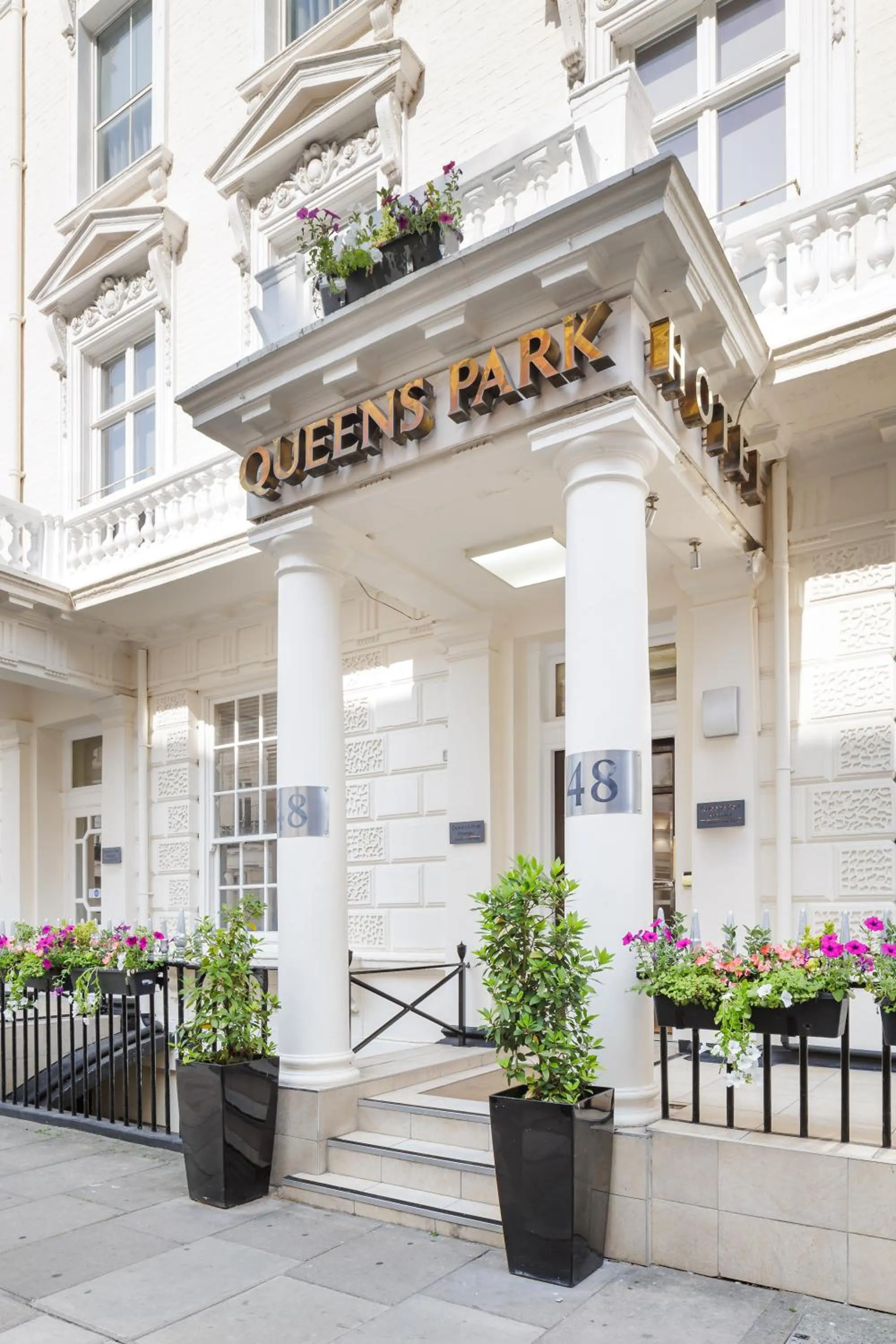 Property building in Queens Park Premier London Hyde Park