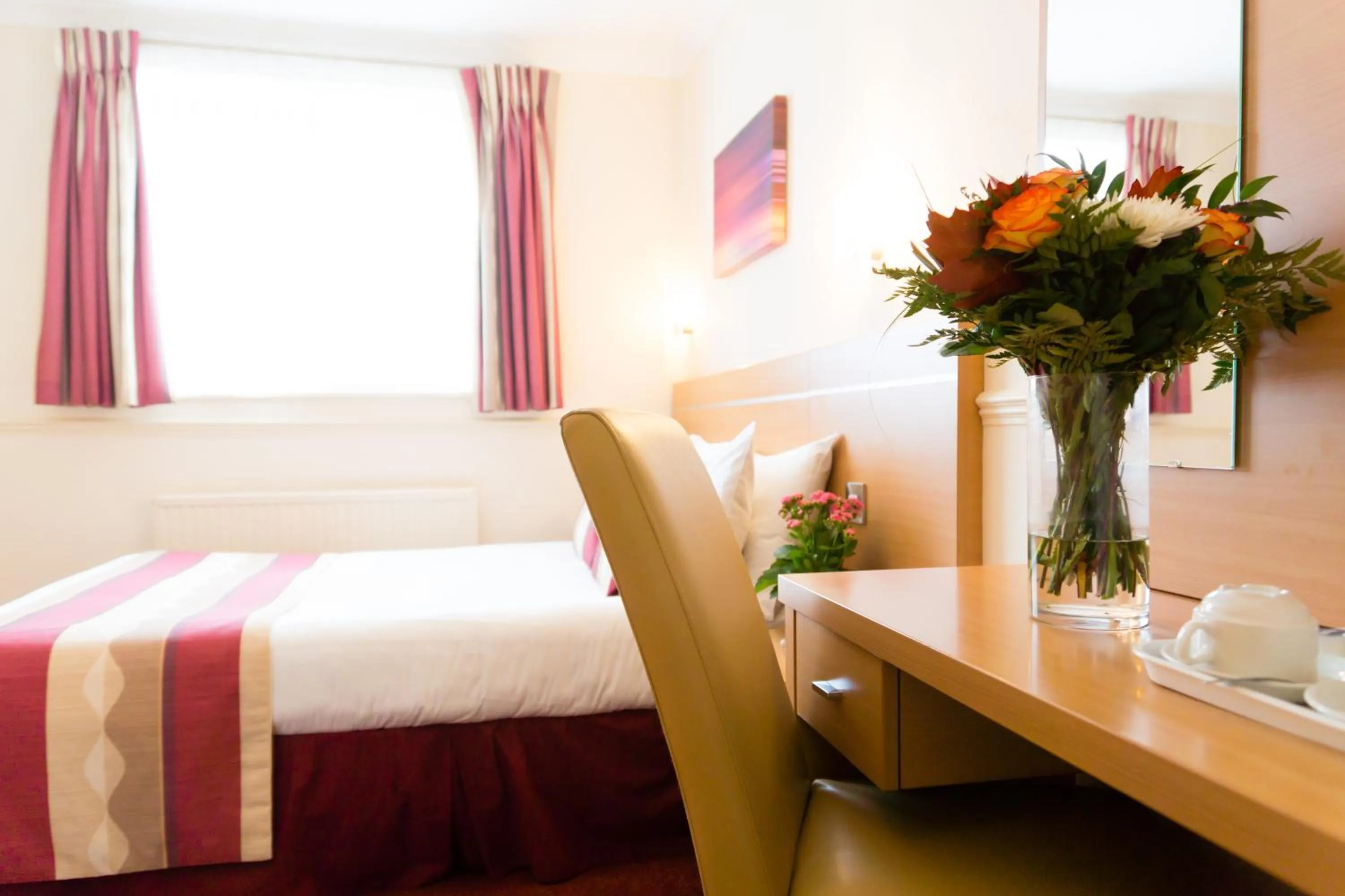 Bed in Queens Park Premier London Hyde Park