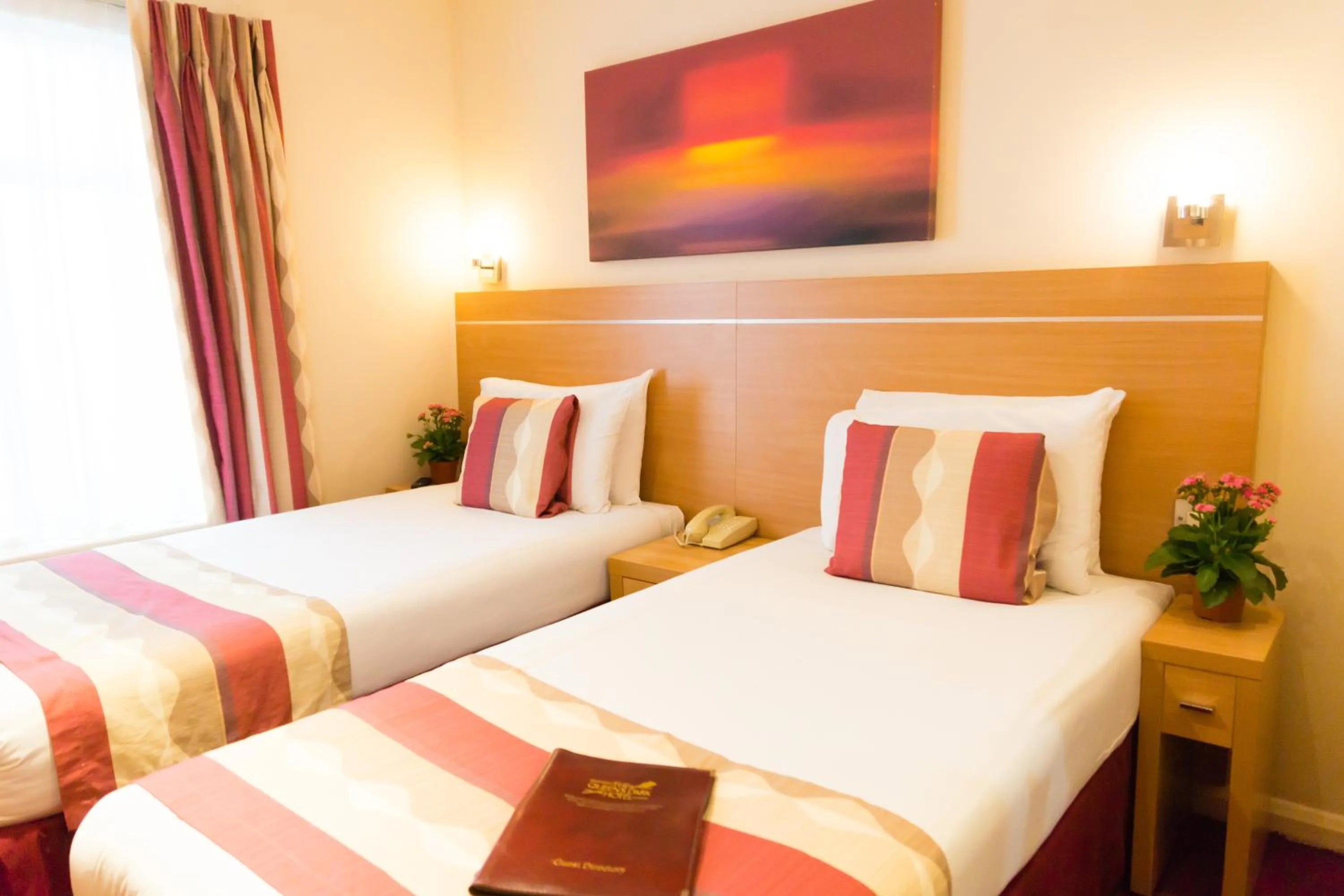 Bed in Queens Park Premier London Hyde Park