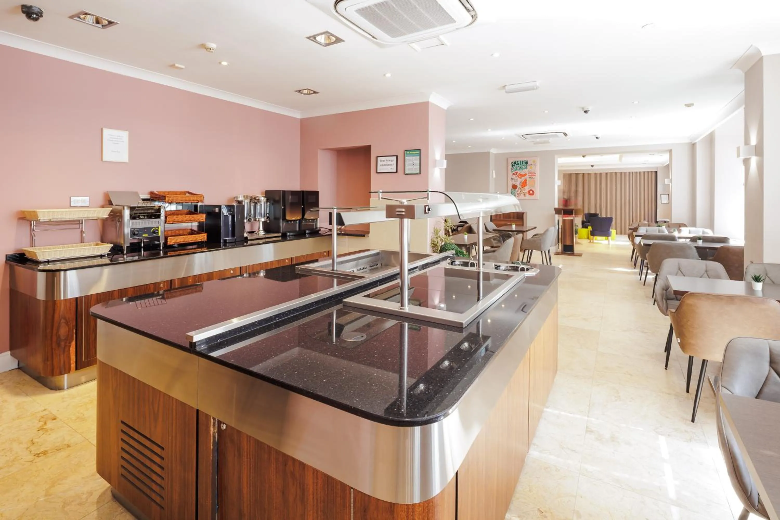 Breakfast in Queens Park Premier London Hyde Park