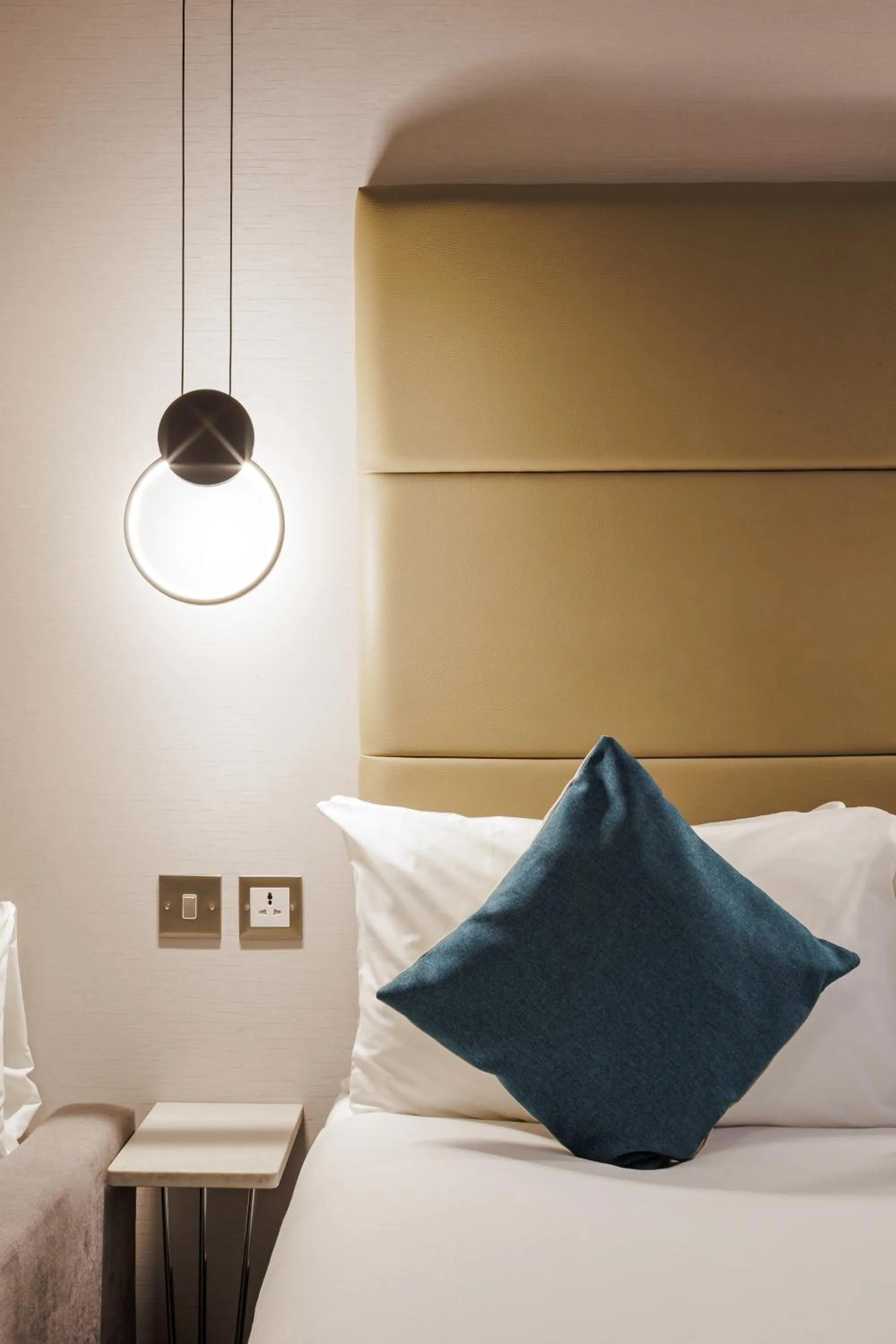 Bed in Queens Park Premier London Hyde Park