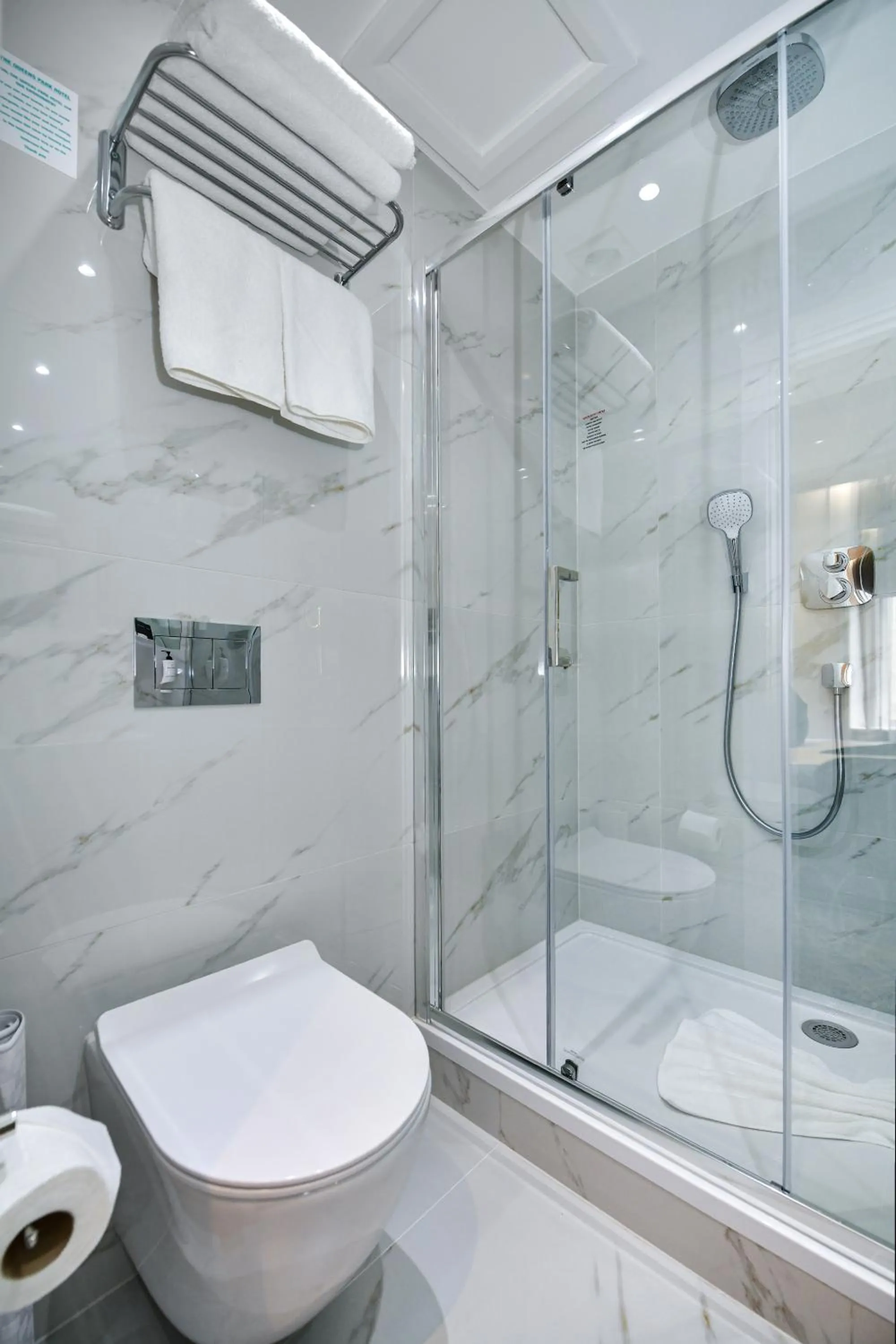 Bathroom in Queens Park Premier London Hyde Park