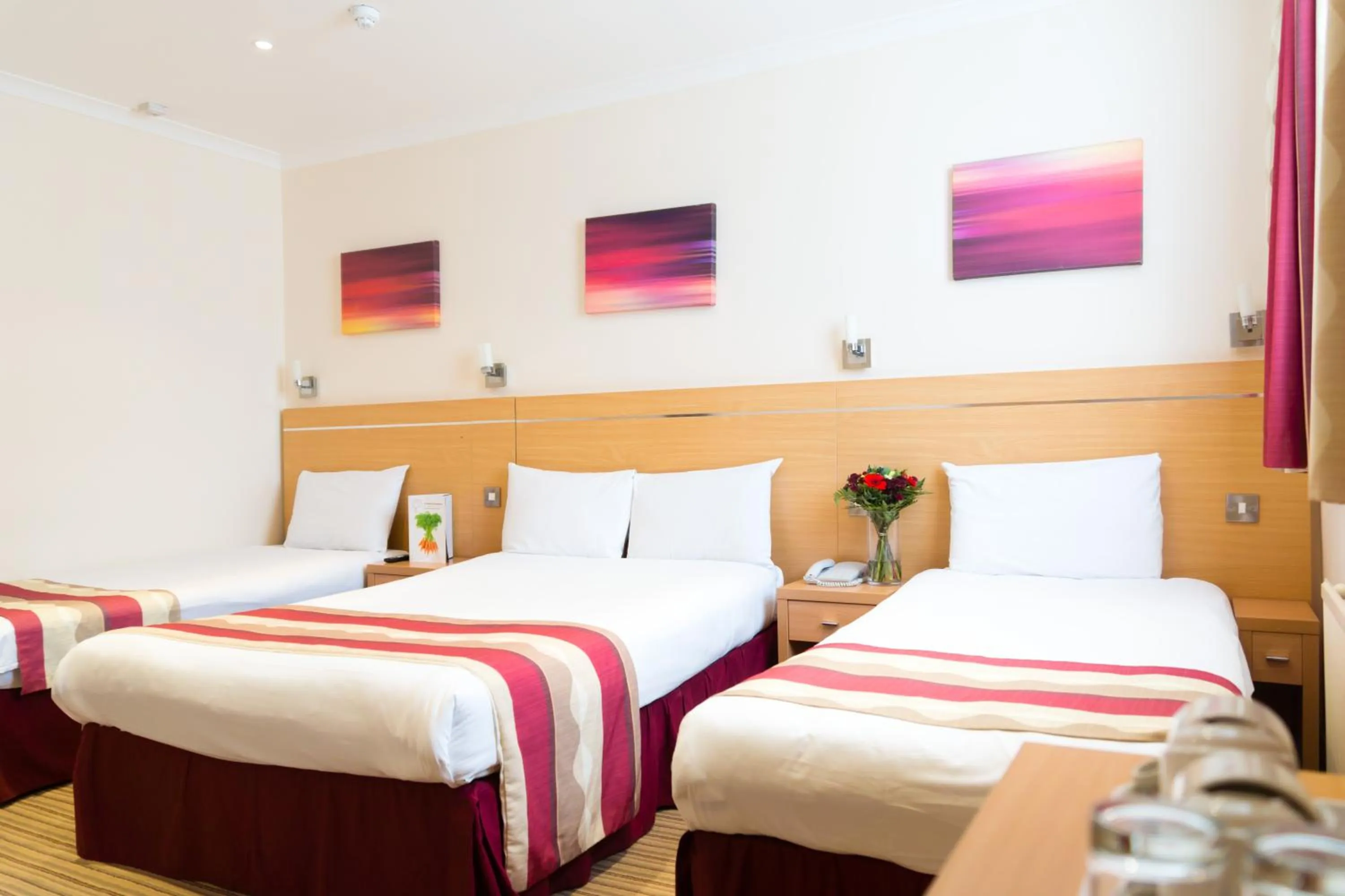 Bed in Queens Park Premier London Hyde Park