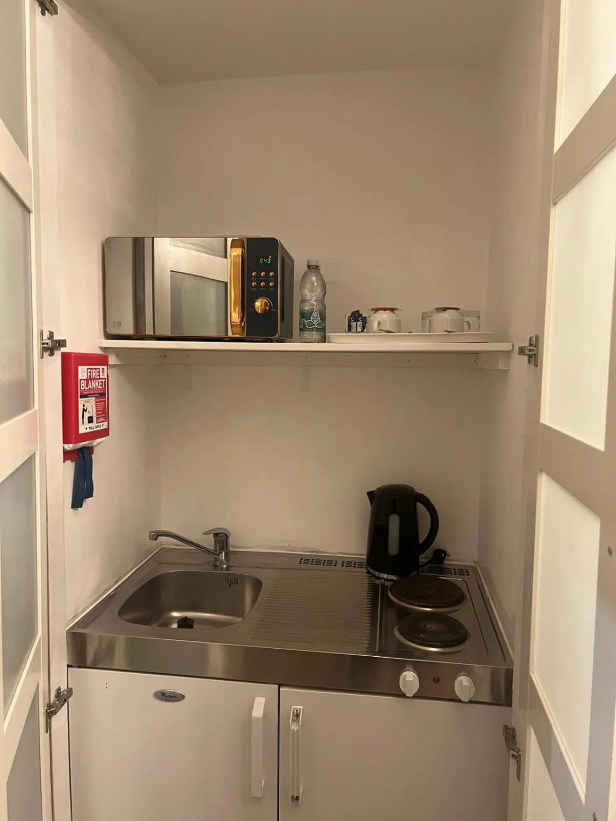 Kitchen or kitchenette in Queens Park Premier London Hyde Park