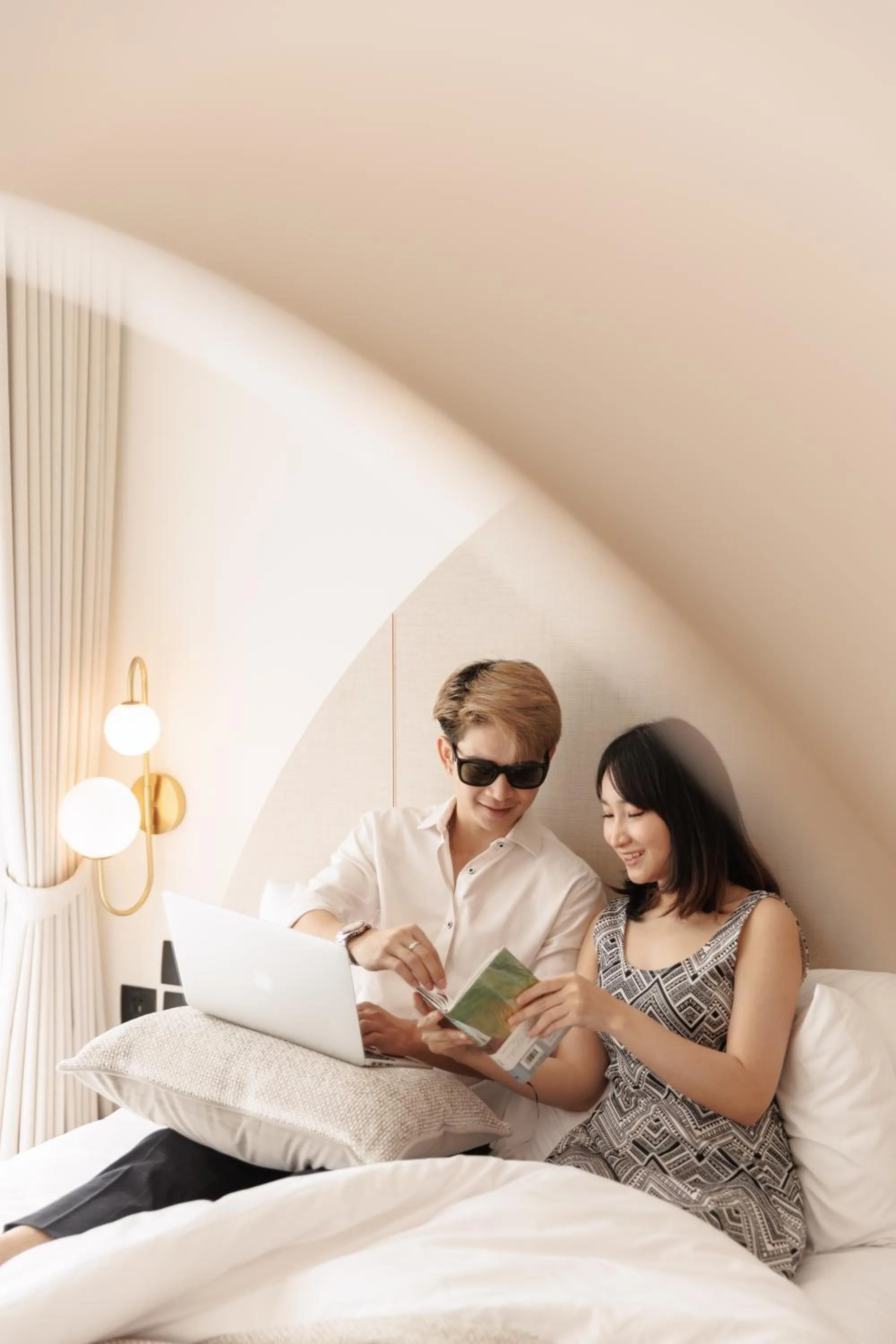 Bedroom, Bed in CORRIDOR 2407