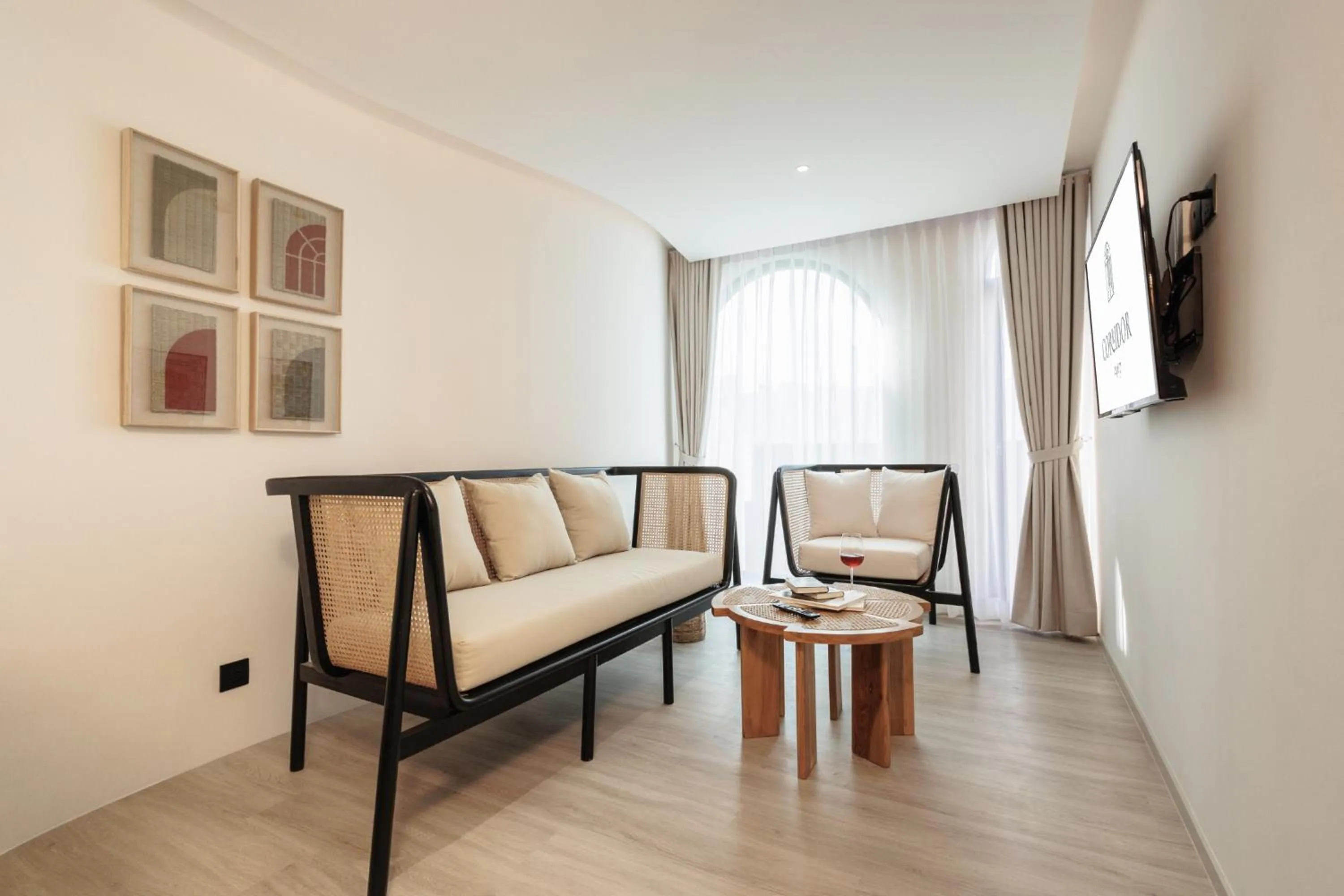 TV and multimedia in CORRIDOR 2407