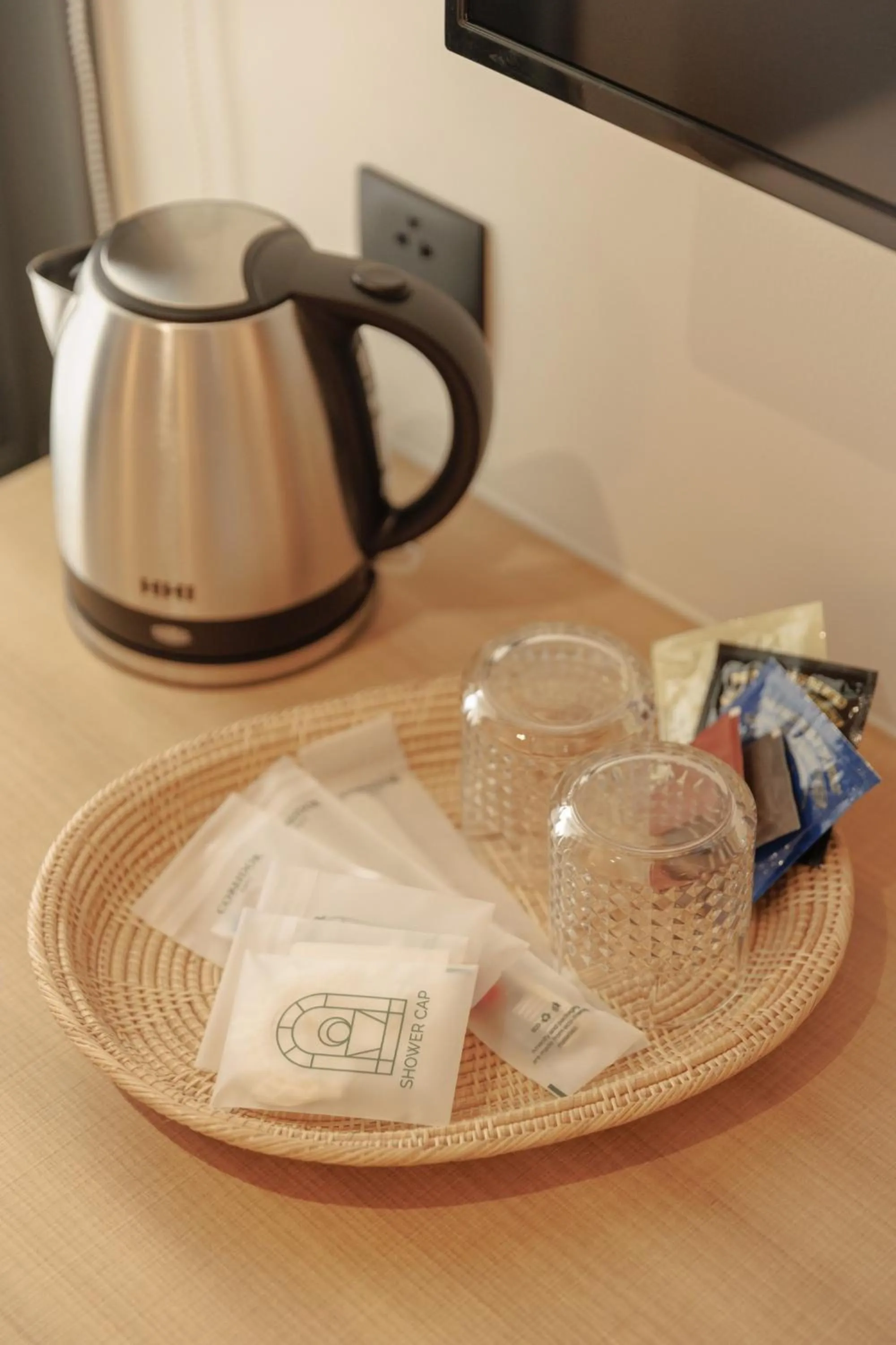 Coffee/tea facilities in CORRIDOR 2407