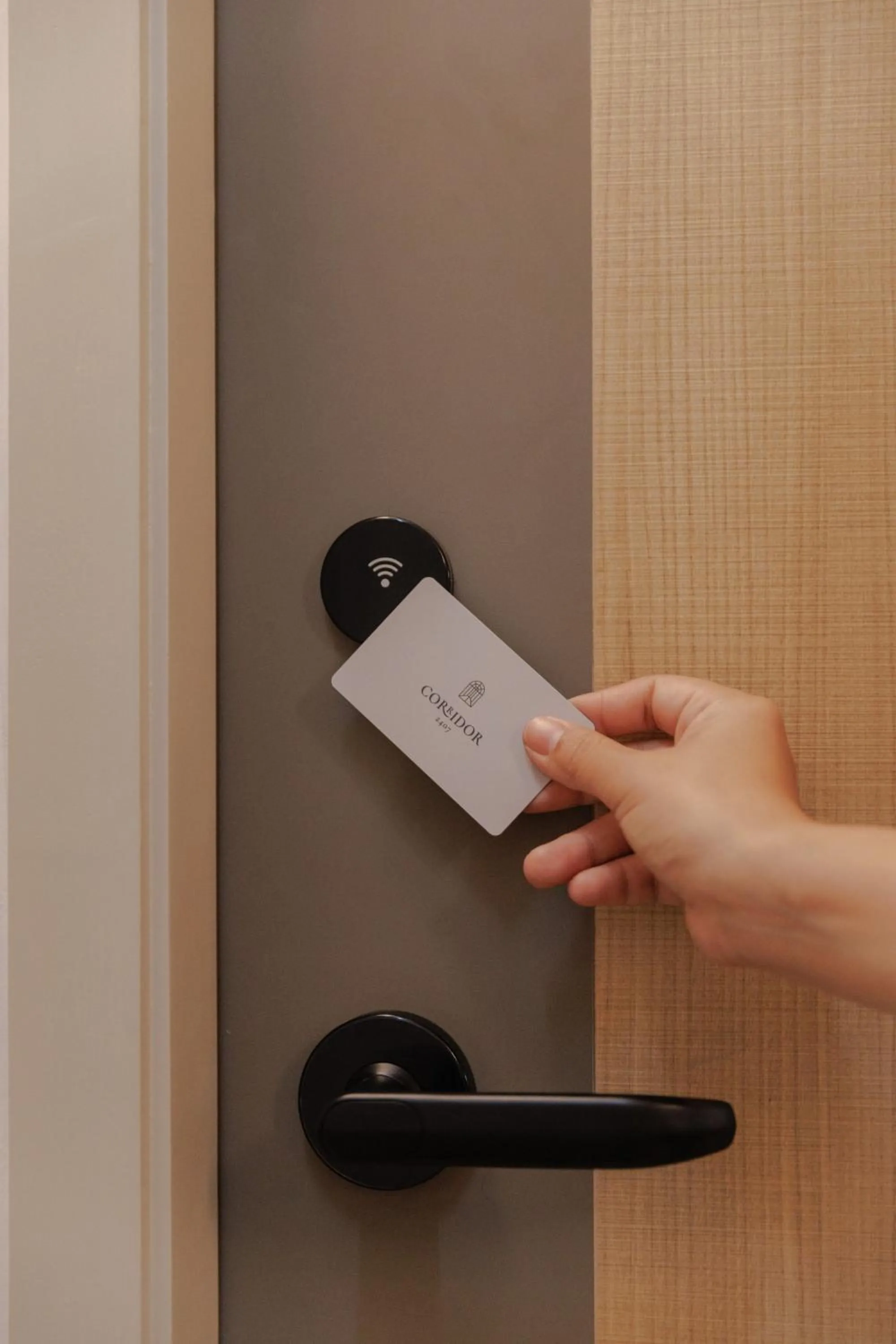 Photo of the whole room in CORRIDOR 2407