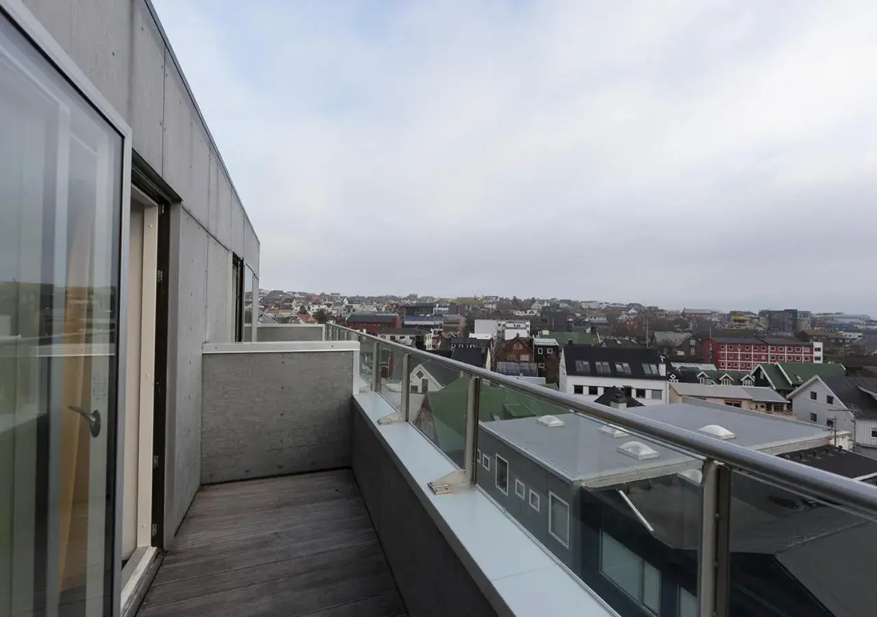Deluxe Double Room with Balcony and Harbor View in 62N Hotel - City Center Deluxe Double Room with Balcony and Harbor View in 62N Hotel - City Center