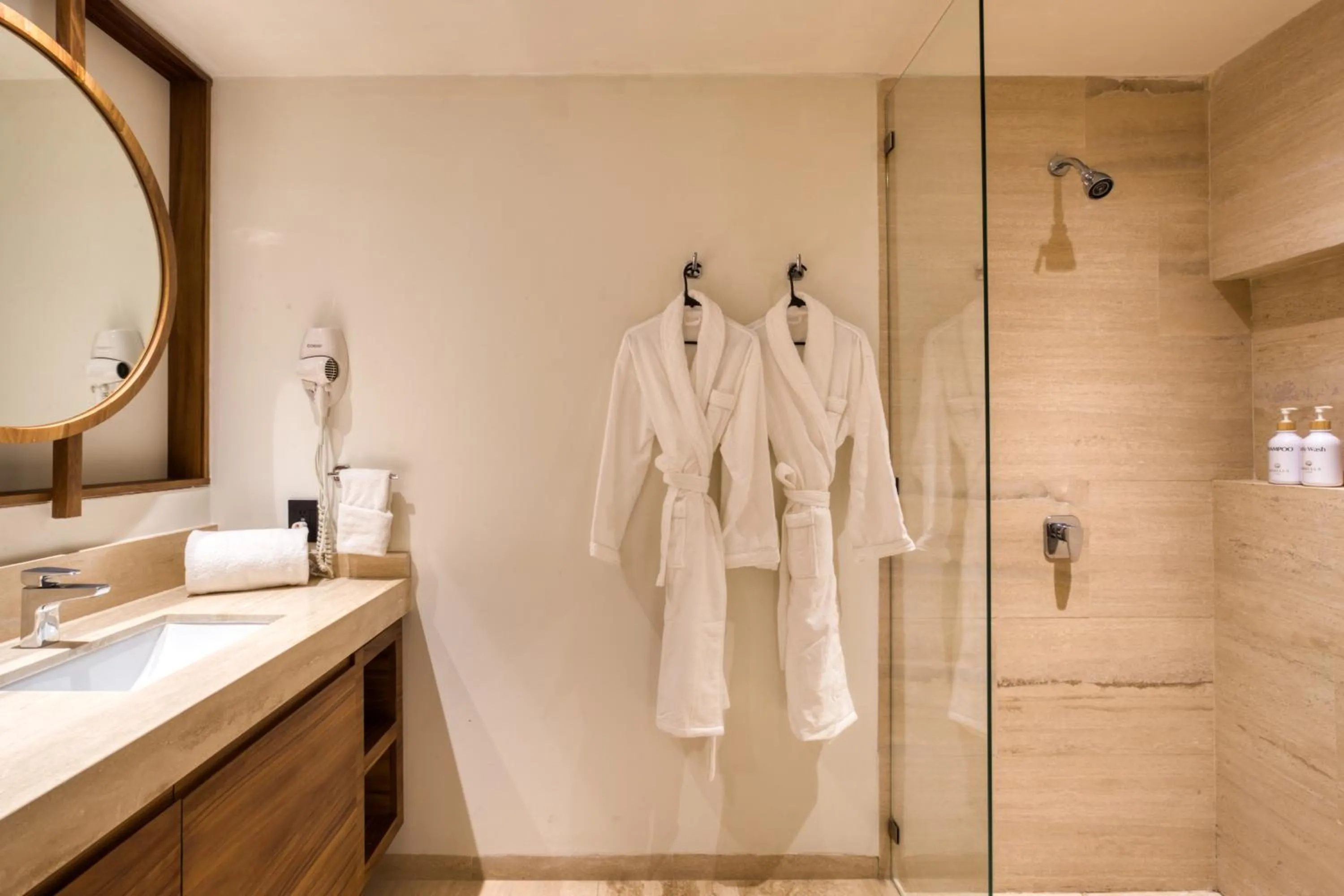 Shower in Marella Cabo